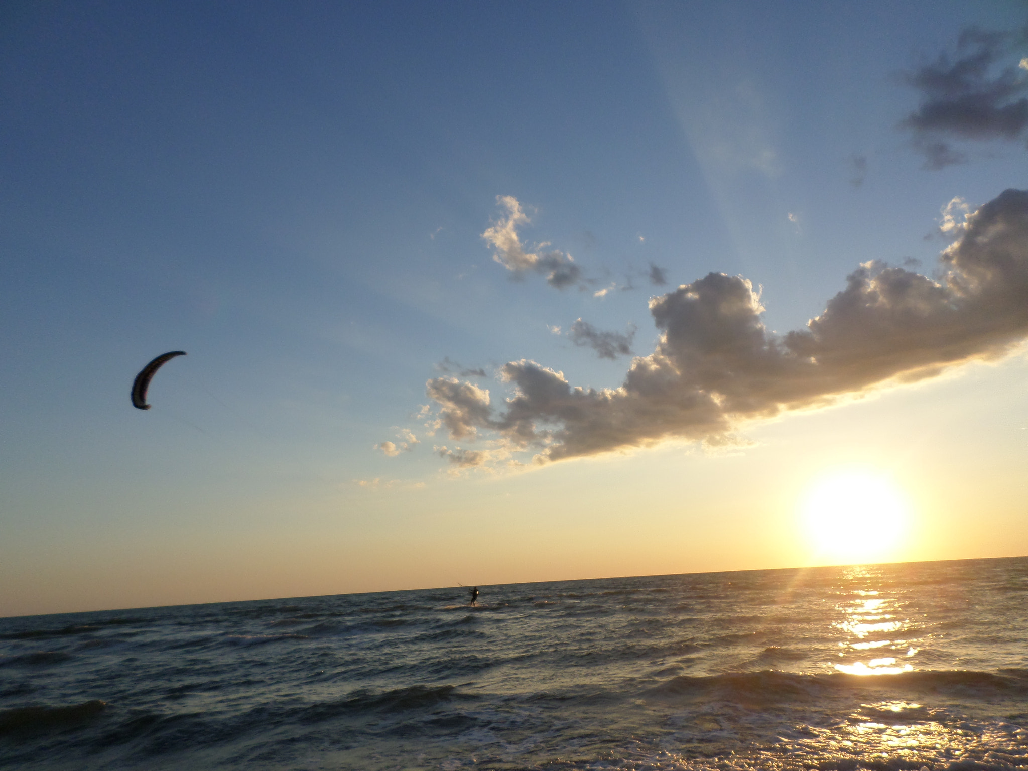 Samsung ST72/ST73 sample photo. Paragliding in the sunset photography