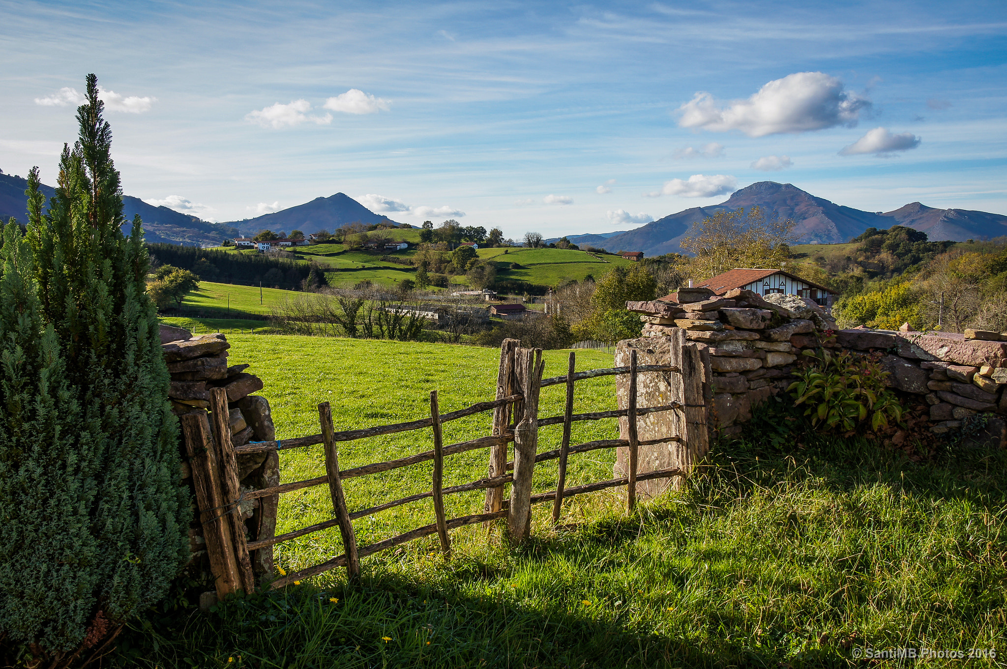 Sony Alpha DSLR-A580 sample photo. Paisaje cerrado photography