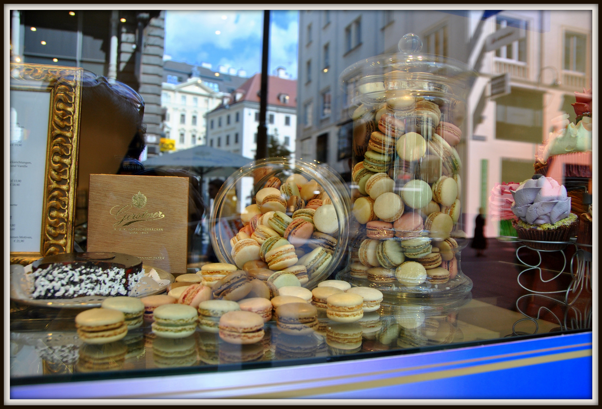 Nikon D3000 sample photo. Sweets of vienna photography