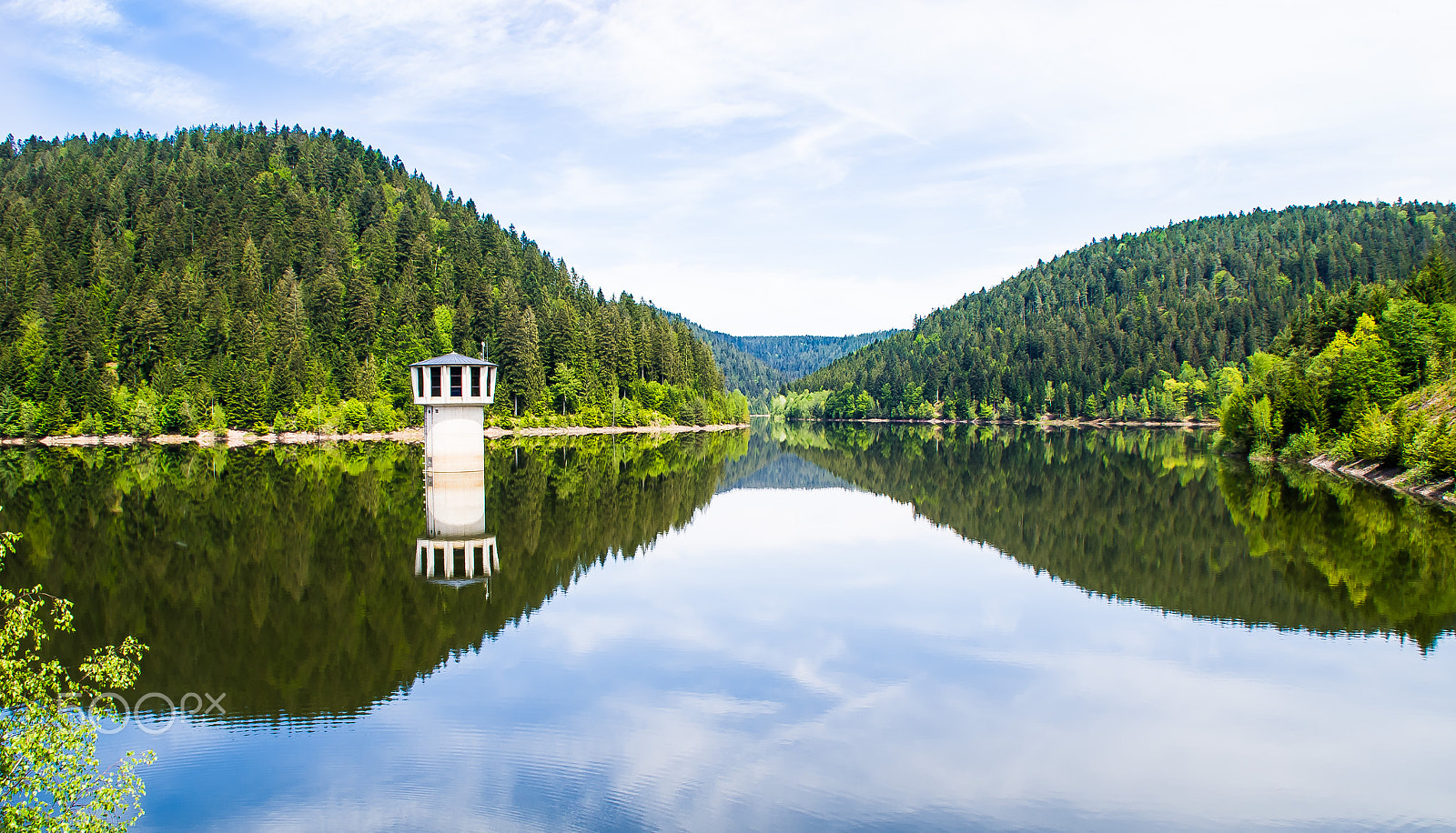 Tamron AF 18-200mm F3.5-6.3 XR Di II LD Aspherical (IF) Macro sample photo. Tower in the lake. photography