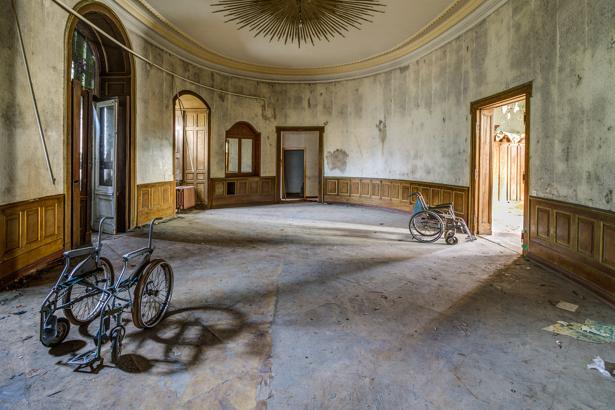 Canon EF-S 10-18mm F4.5–5.6 IS STM sample photo. House of wheelchairs photography