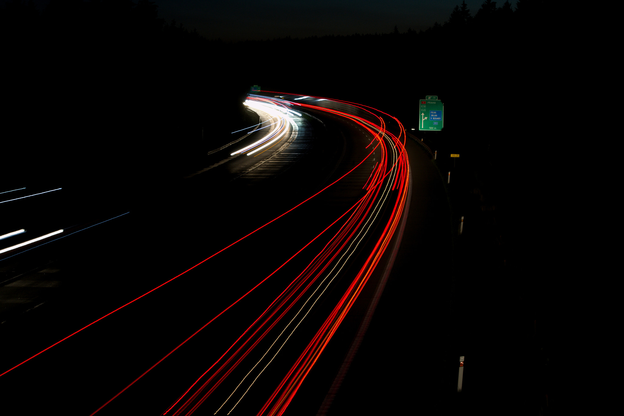 55.00 - 300.00 mm f/4.5 - 5.6 sample photo. Highway photography