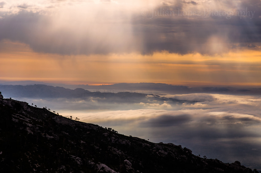 Sigma 17-70mm F2.8-4 DC Macro OS HSM | C sample photo. Amanecer desde el monte caro photography