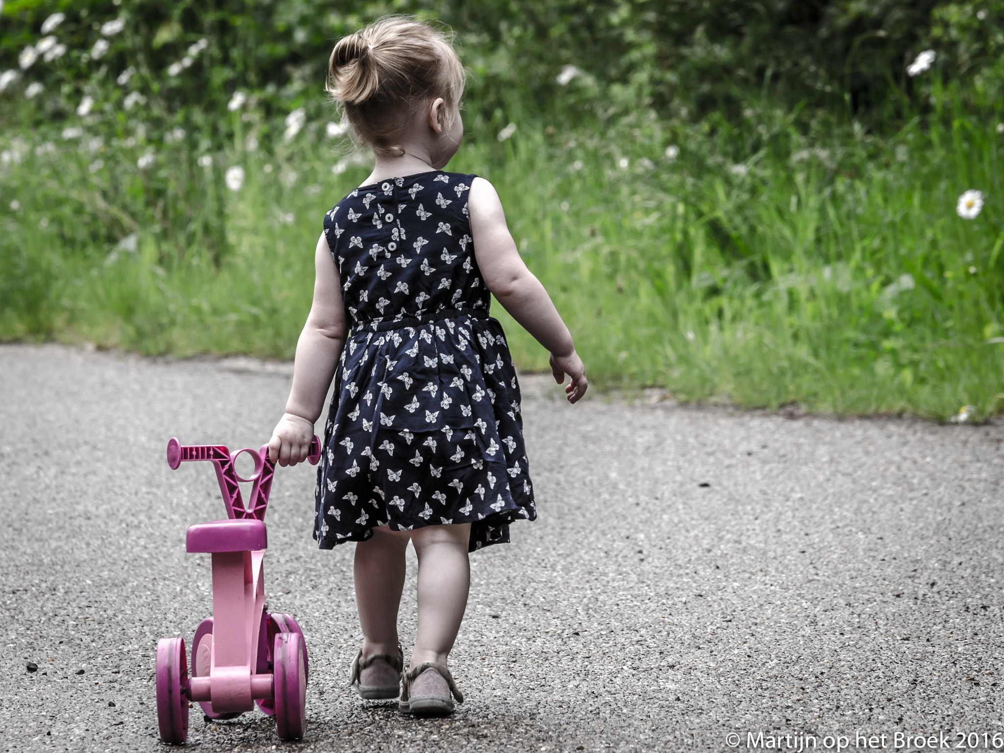 Sigma 70-200mm F2.8 EX DG OS HSM sample photo. Daddy's little girl photography