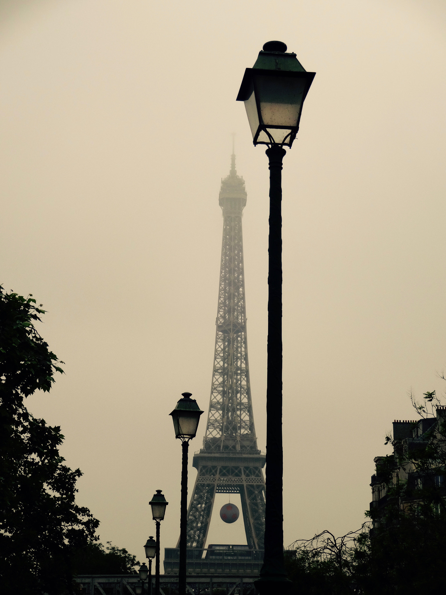 Sony DSC-WX200 sample photo. Morning foggy view at eiffel tower, paris photography