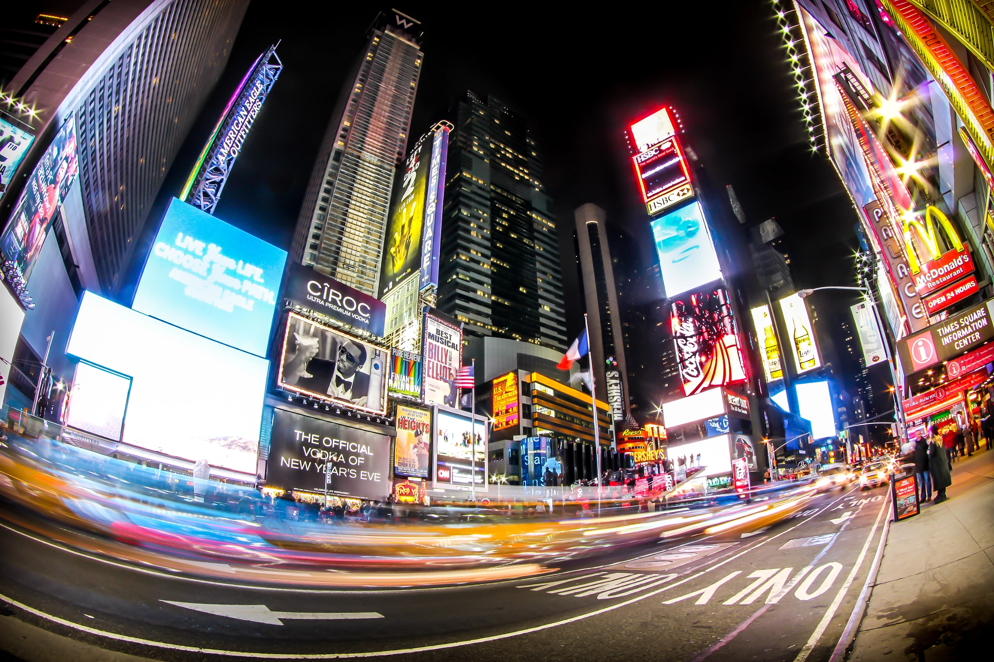 Canon EOS 500D (EOS Rebel T1i / EOS Kiss X3) sample photo. New york times square fisheye, usa photography