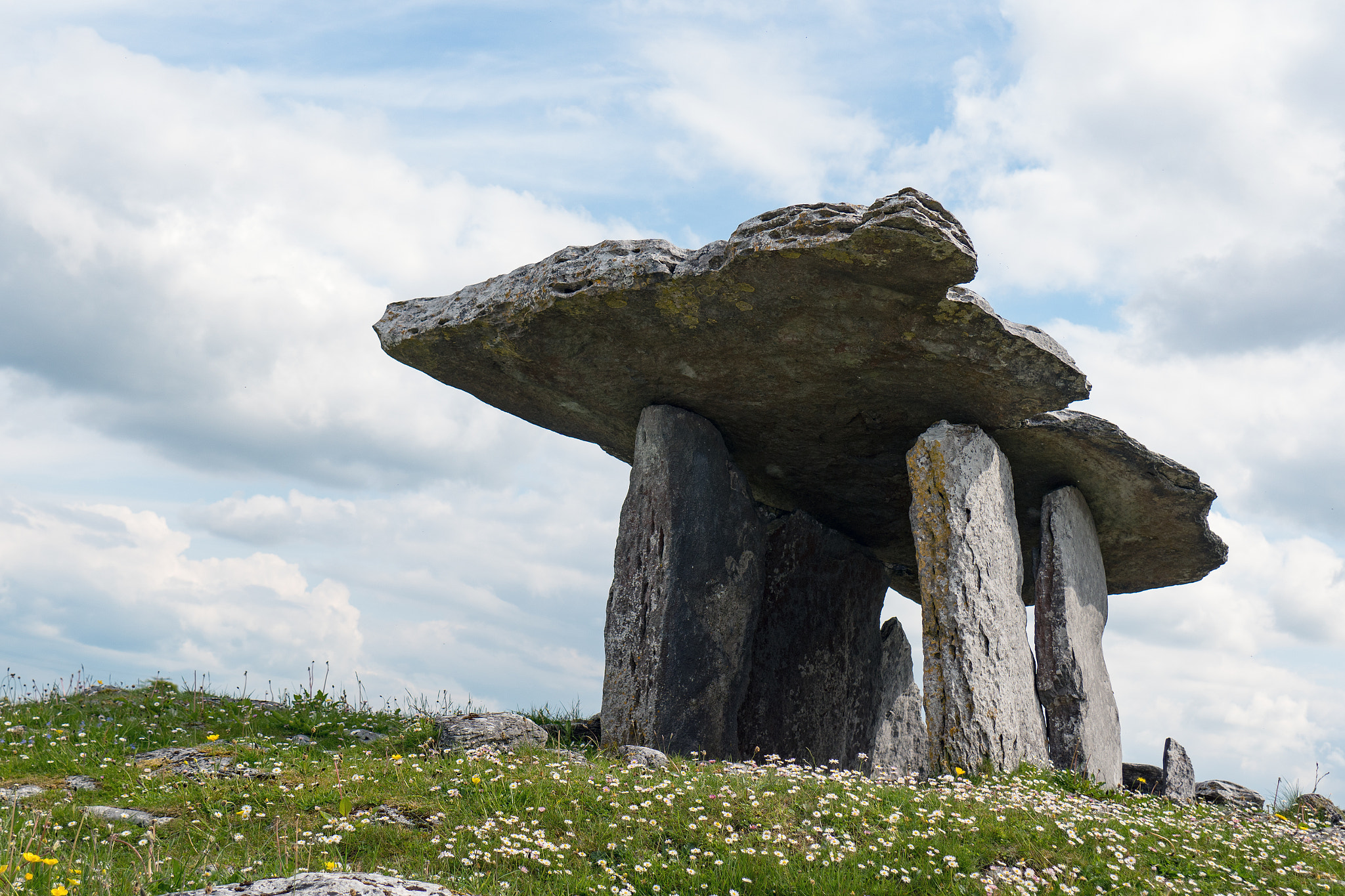 Sony DT 16-105mm F3.5-5.6 sample photo. Poulnabrone photography