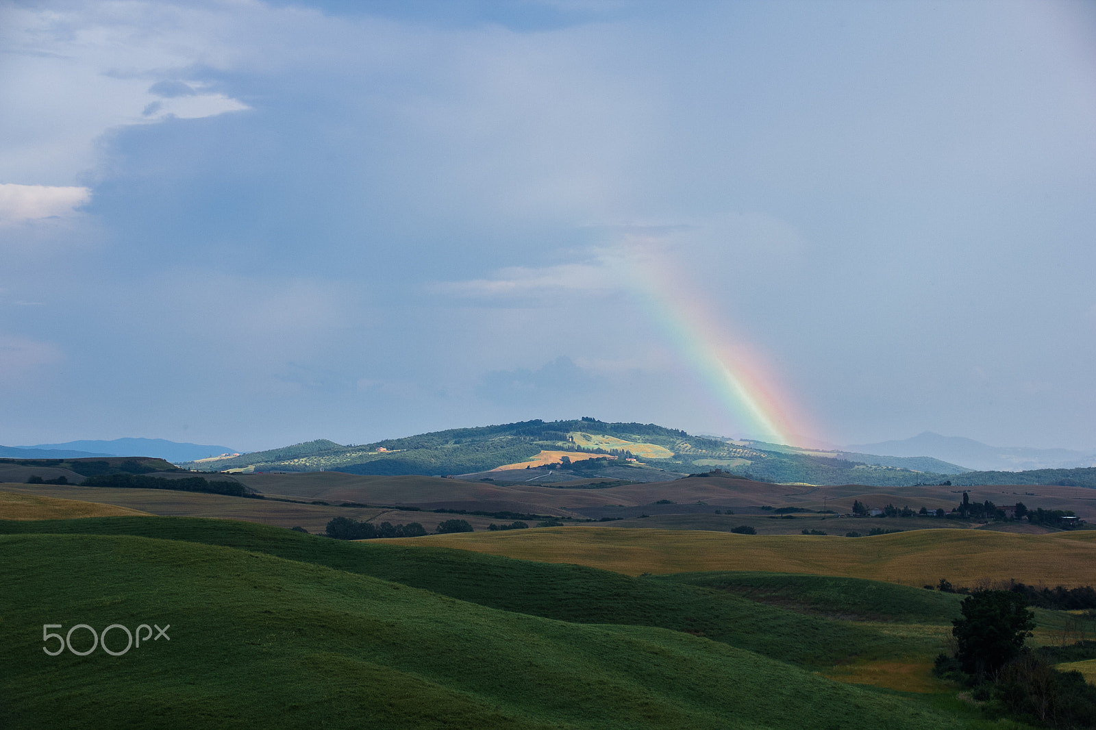 Canon EOS 60D + Canon EF 75-300mm F4.0-5.6 IS USM sample photo. Rainbow over the countryside photography