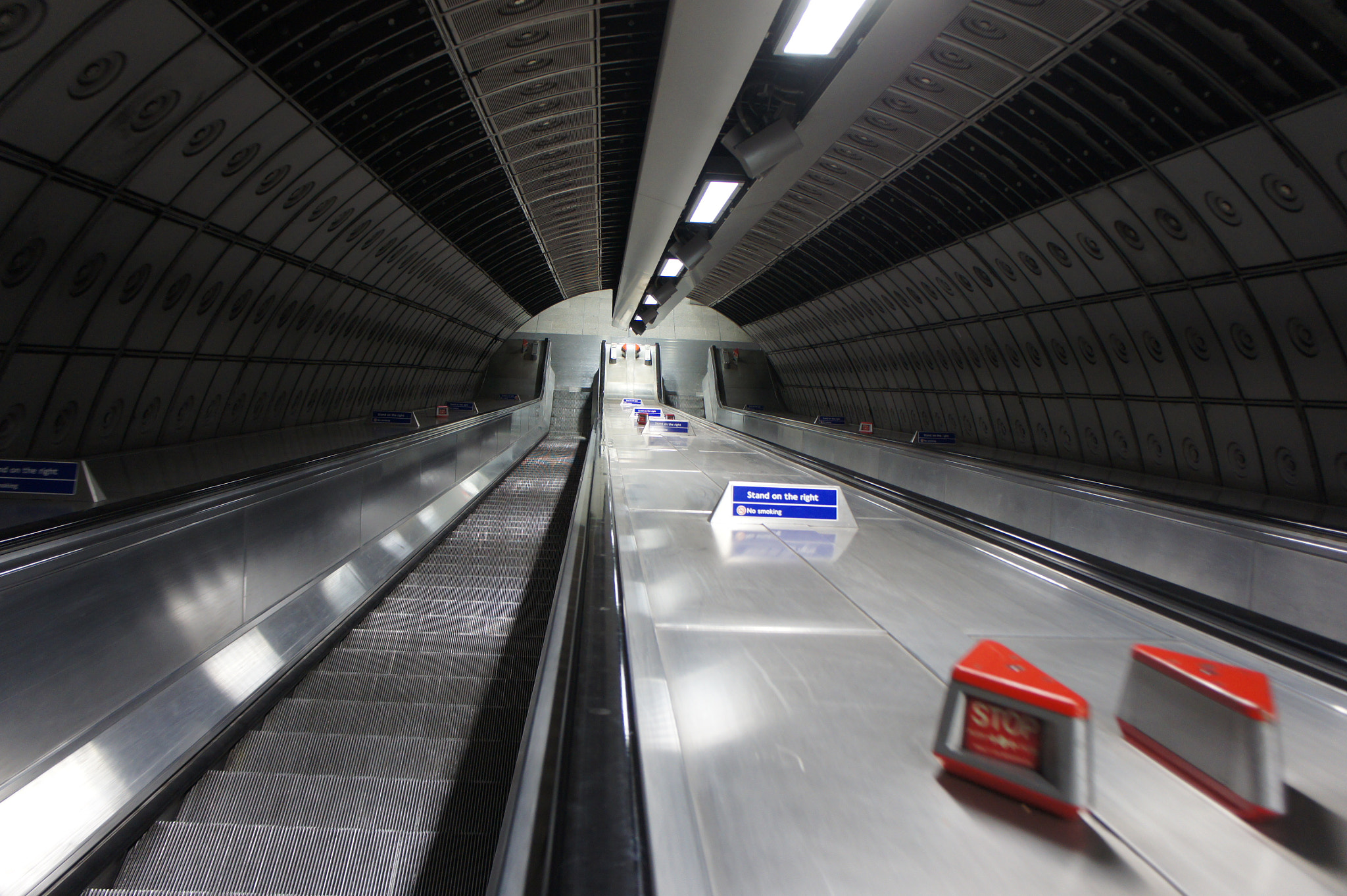 Tamron 18-200mm F3.5-6.3 Di III VC sample photo. Underground photography