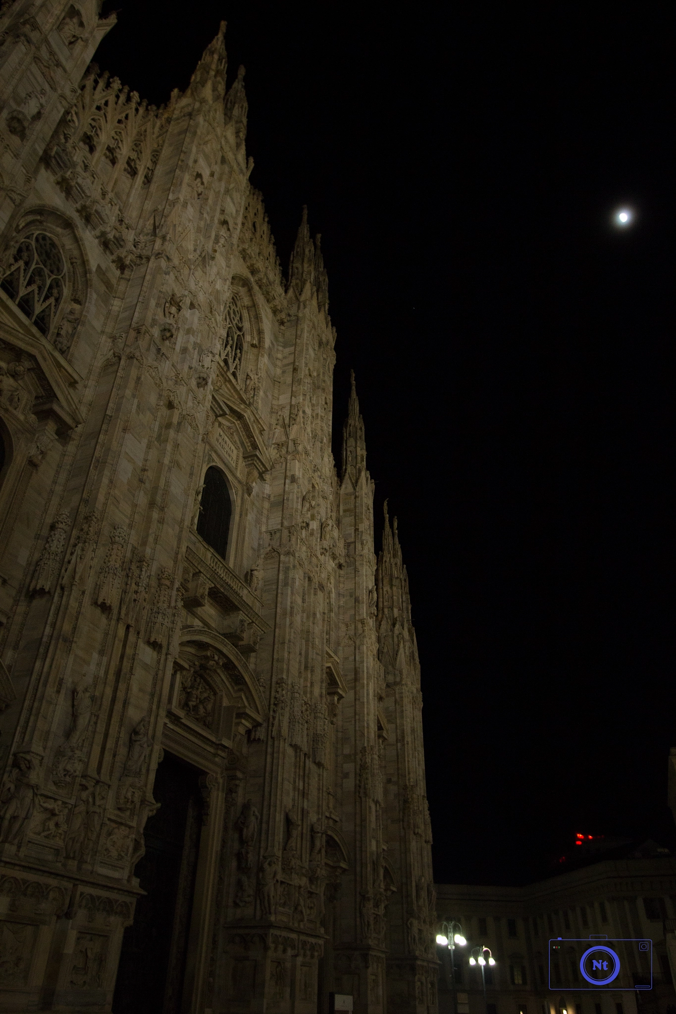 Canon EF-S 10-22mm F3.5-4.5 USM sample photo. Milano duomo photography