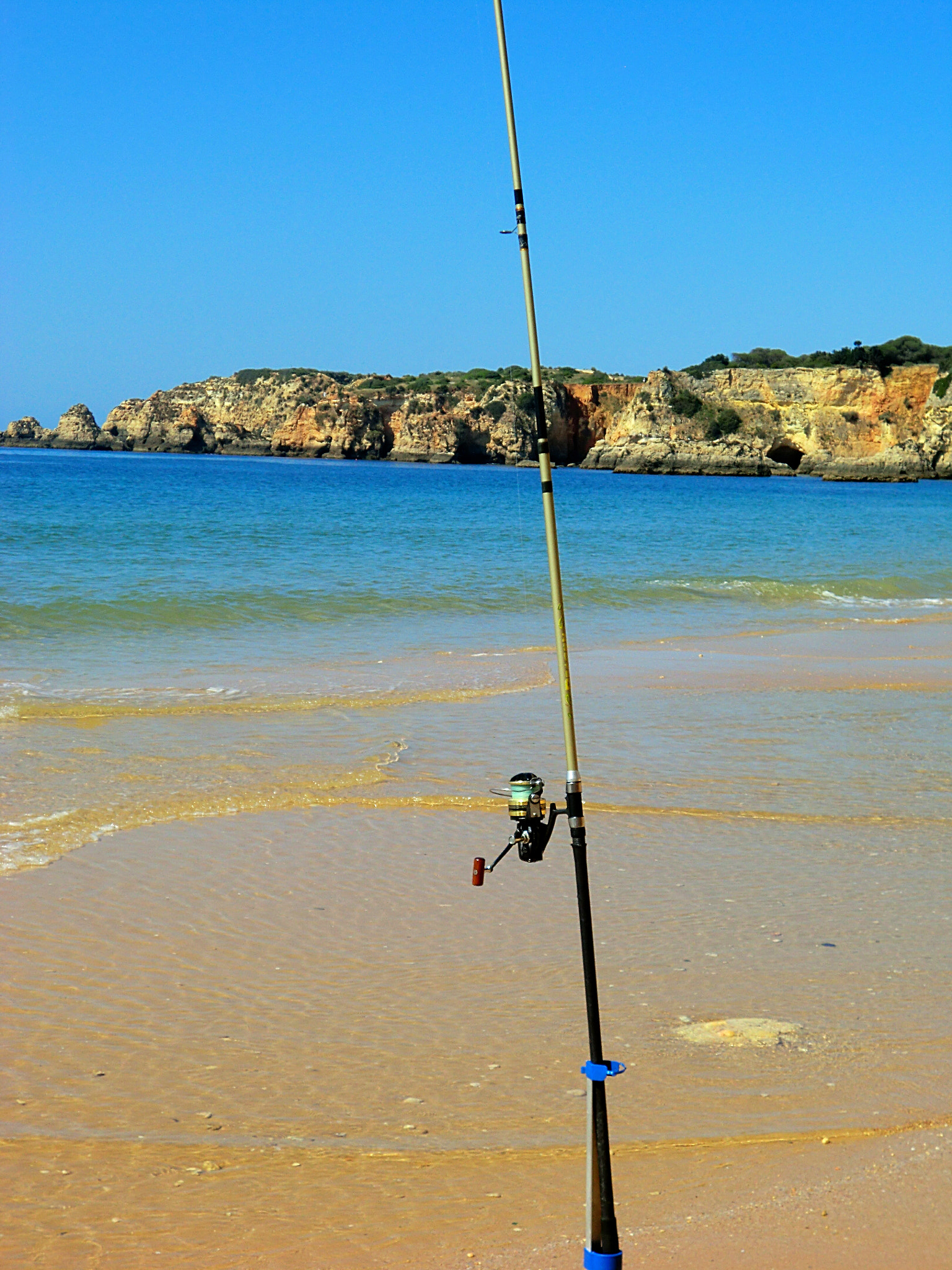 CASIO EX-Z800 sample photo. Fishing by the shore... photography