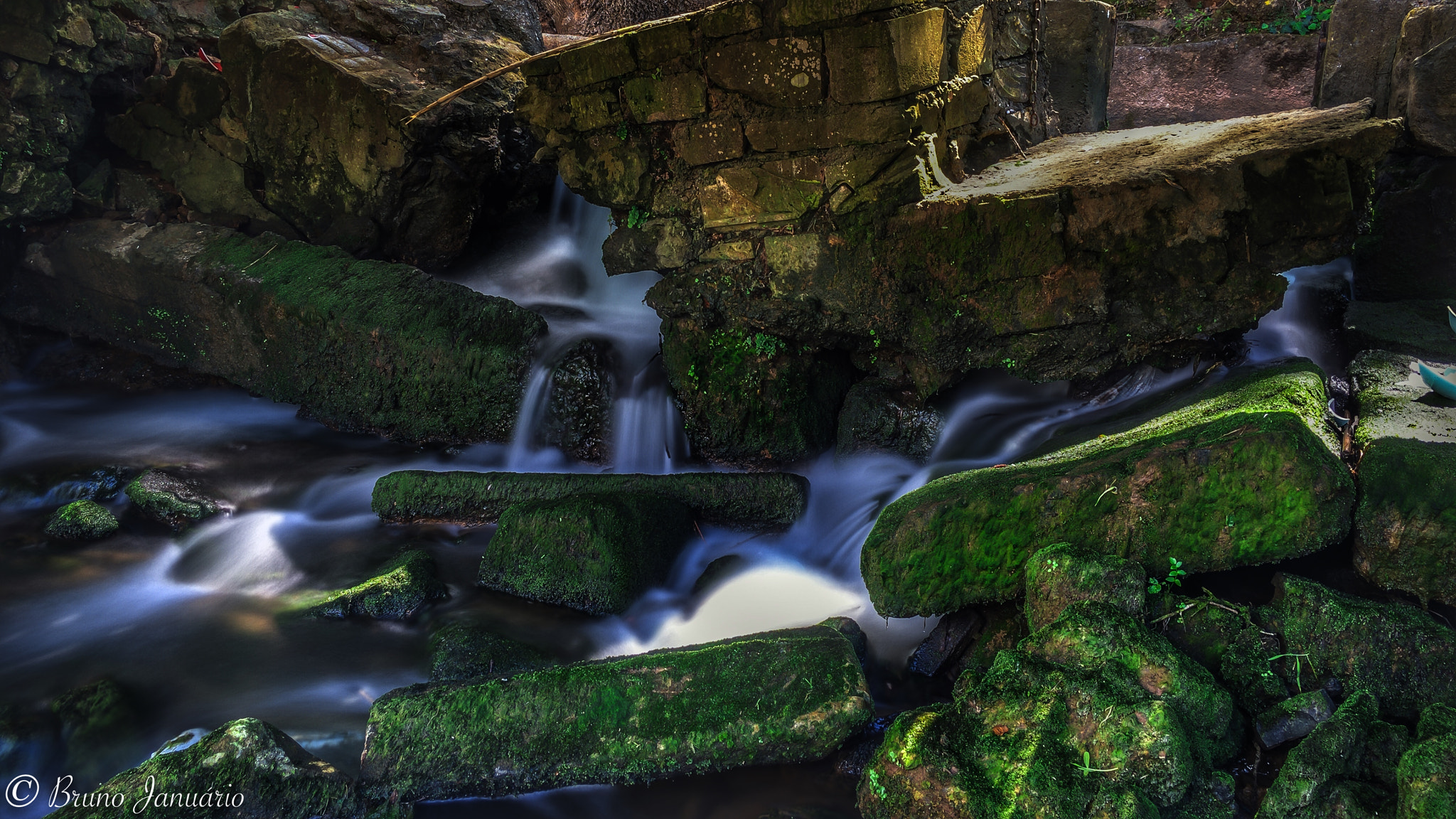 Apple iPhone sample photo. Small falls drooping photography