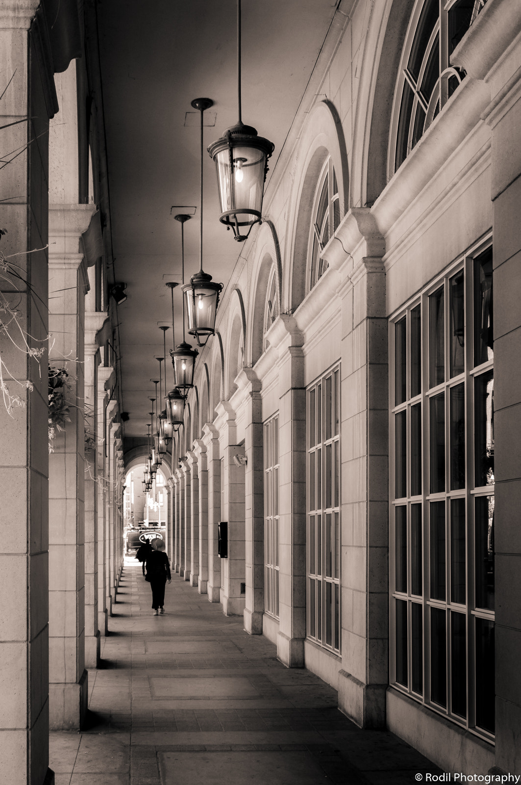 Sony SLT-A37 sample photo. Novotel hallway photography
