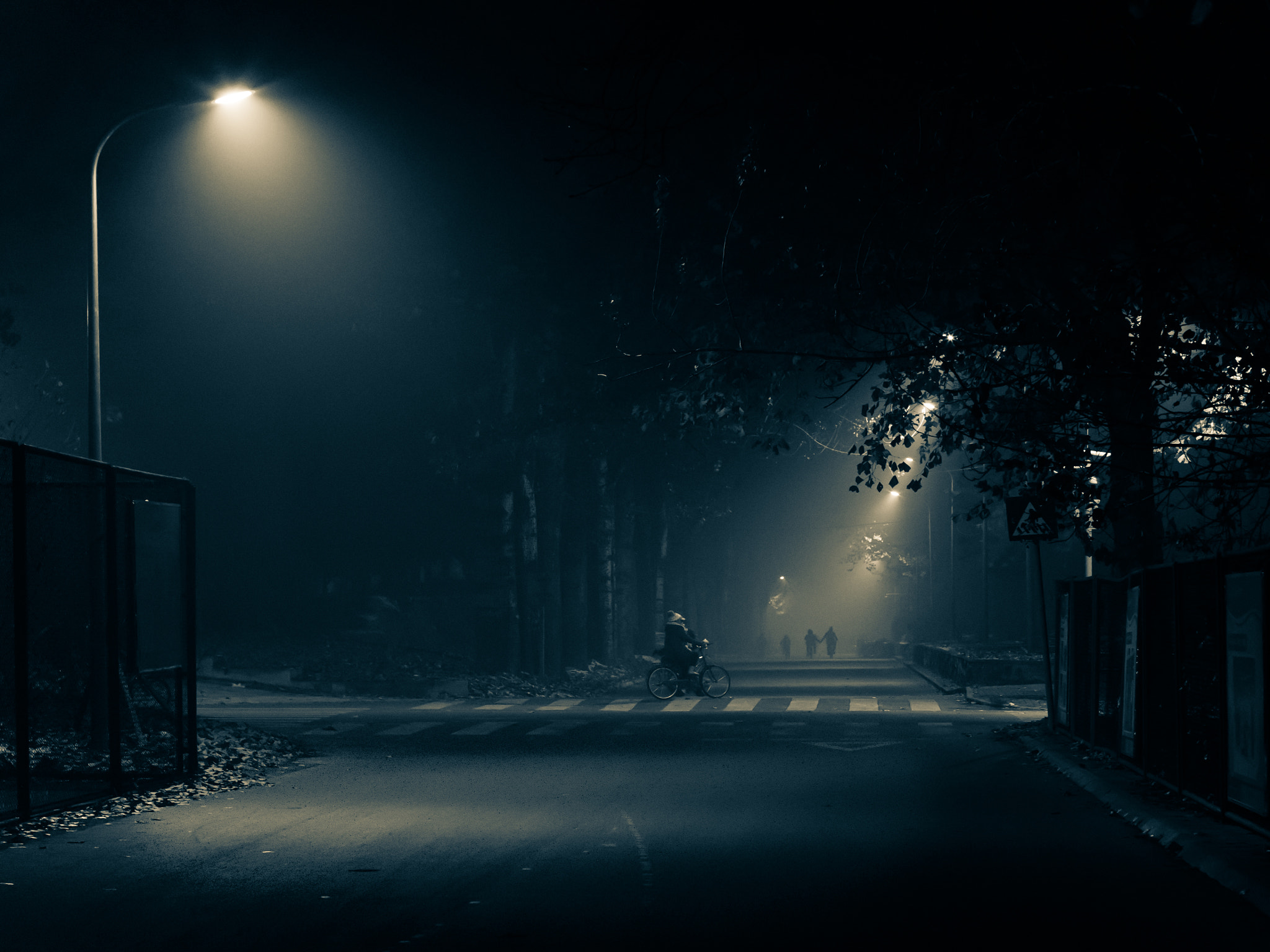 Canon EF 50mm F1.4 USM sample photo. Foggy day in beijing photography