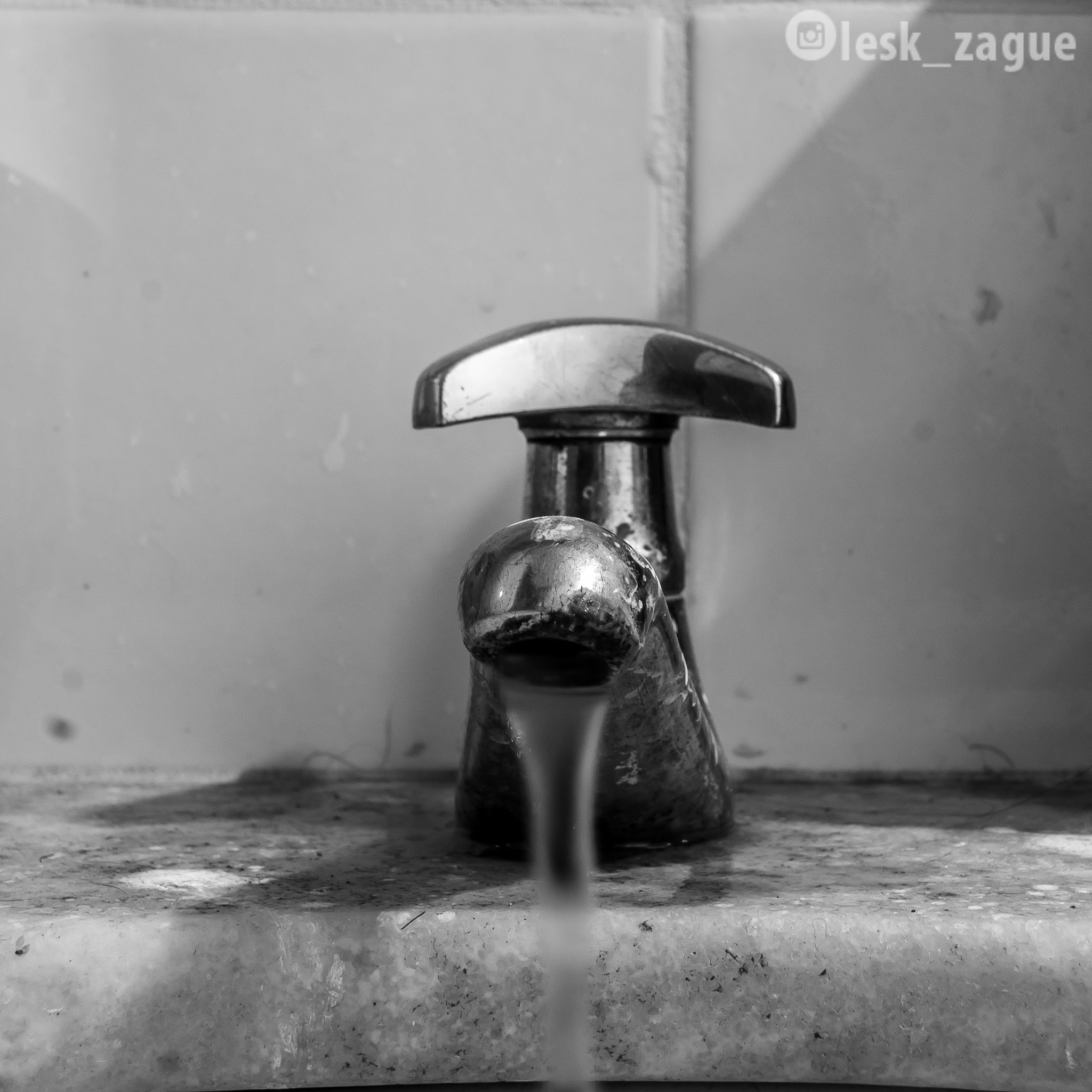 Sony Alpha DSLR-A230 + Sony DT 18-55mm F3.5-5.6 SAM sample photo. Torneira  photography