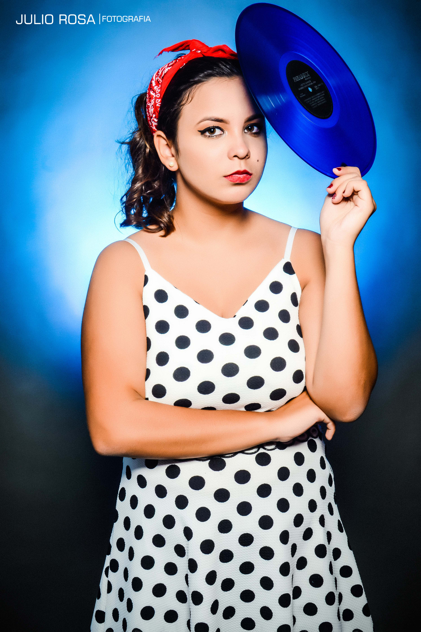 Sigma 17-35mm F2.8-4 EX DG  Aspherical HSM sample photo. Pin up style photography