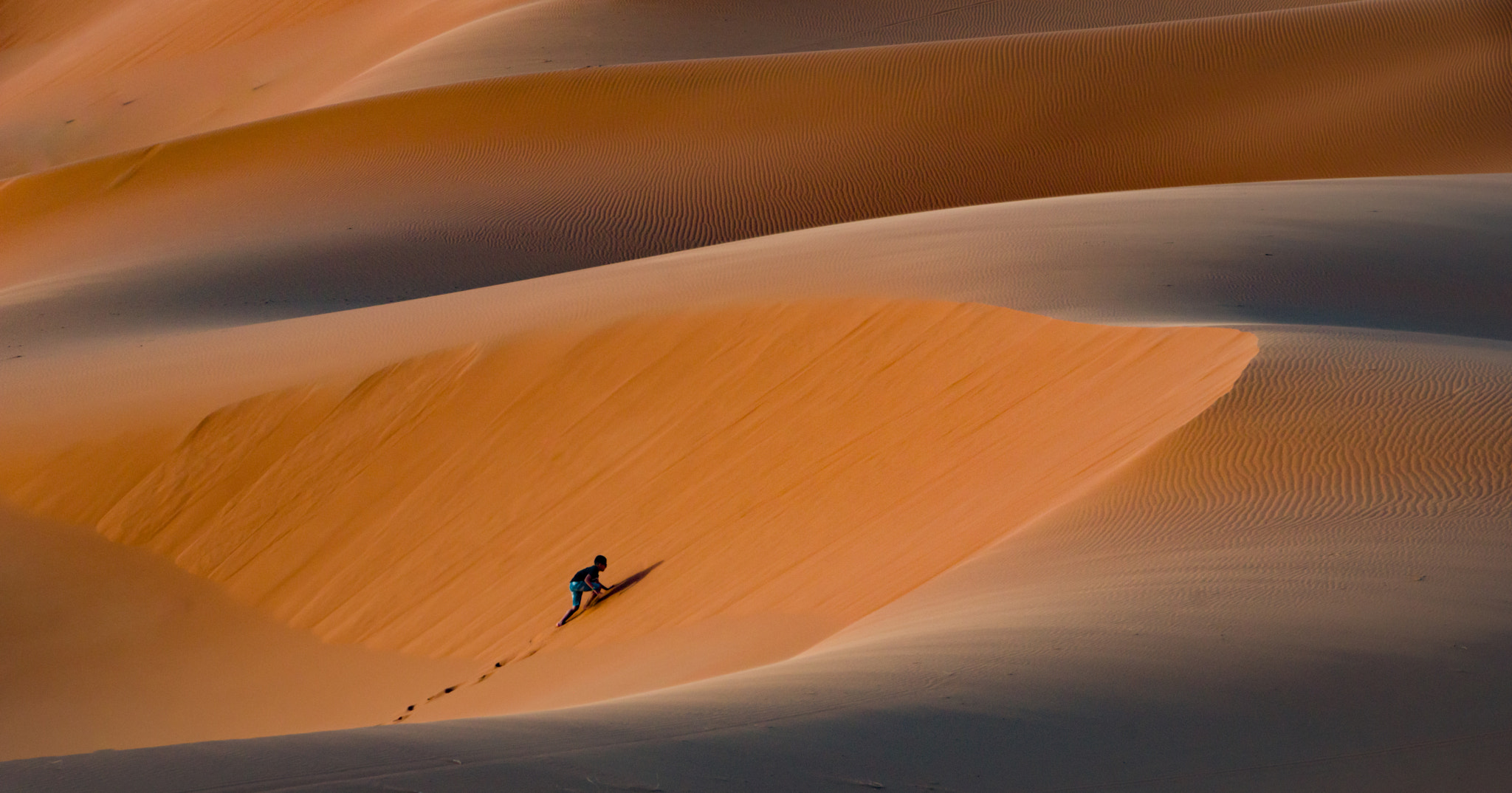 Pentax smc DA 18-270mm F3.5-6.3 ED SDM sample photo. Climbing the dunes photography
