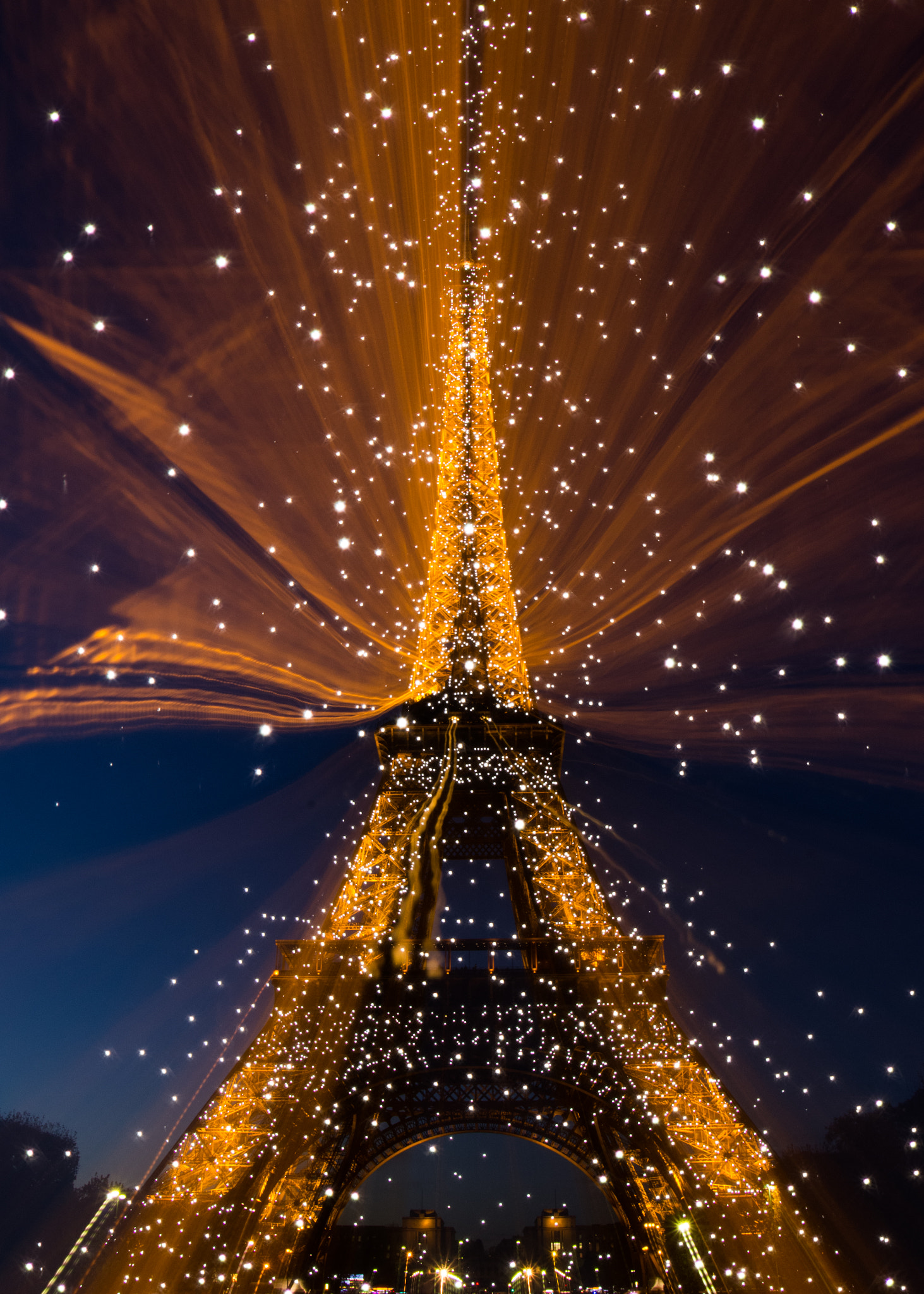 Pentax K-5 sample photo. Eiffel tower zoom photography