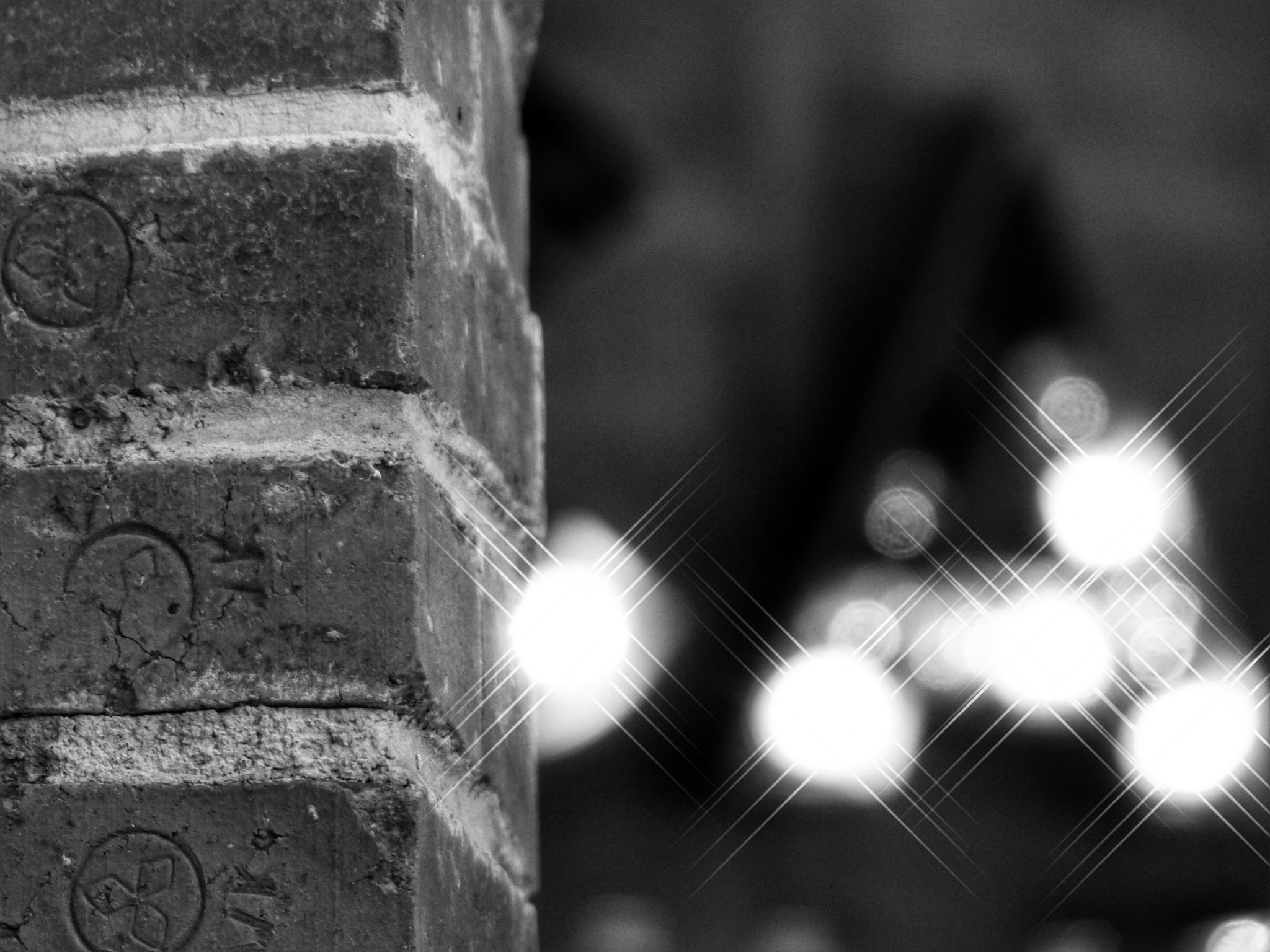 Leica V-Lux 4 sample photo. The brick photography
