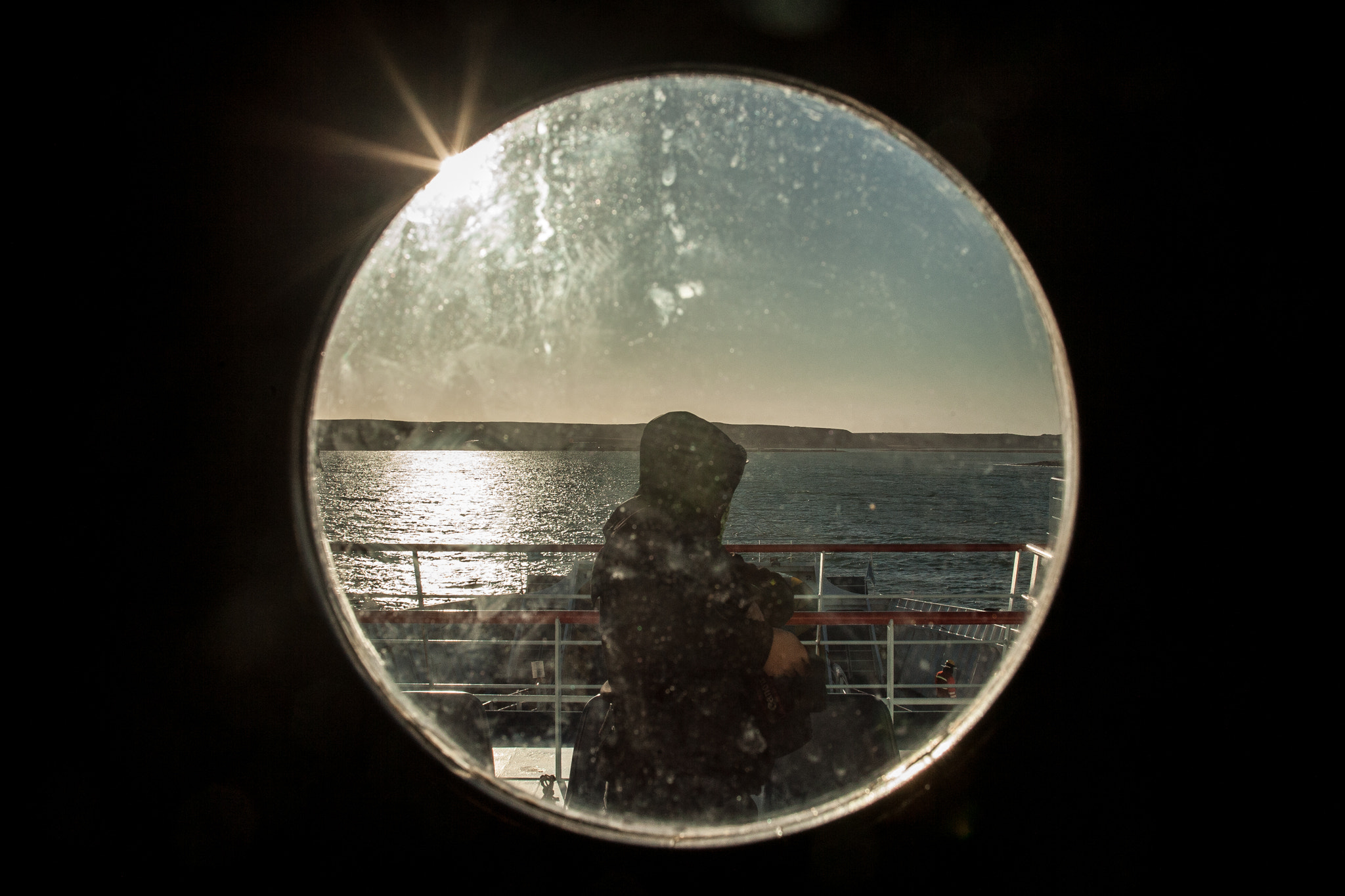 EF28-70mm f/2.8L USM sample photo. Ferry window photography