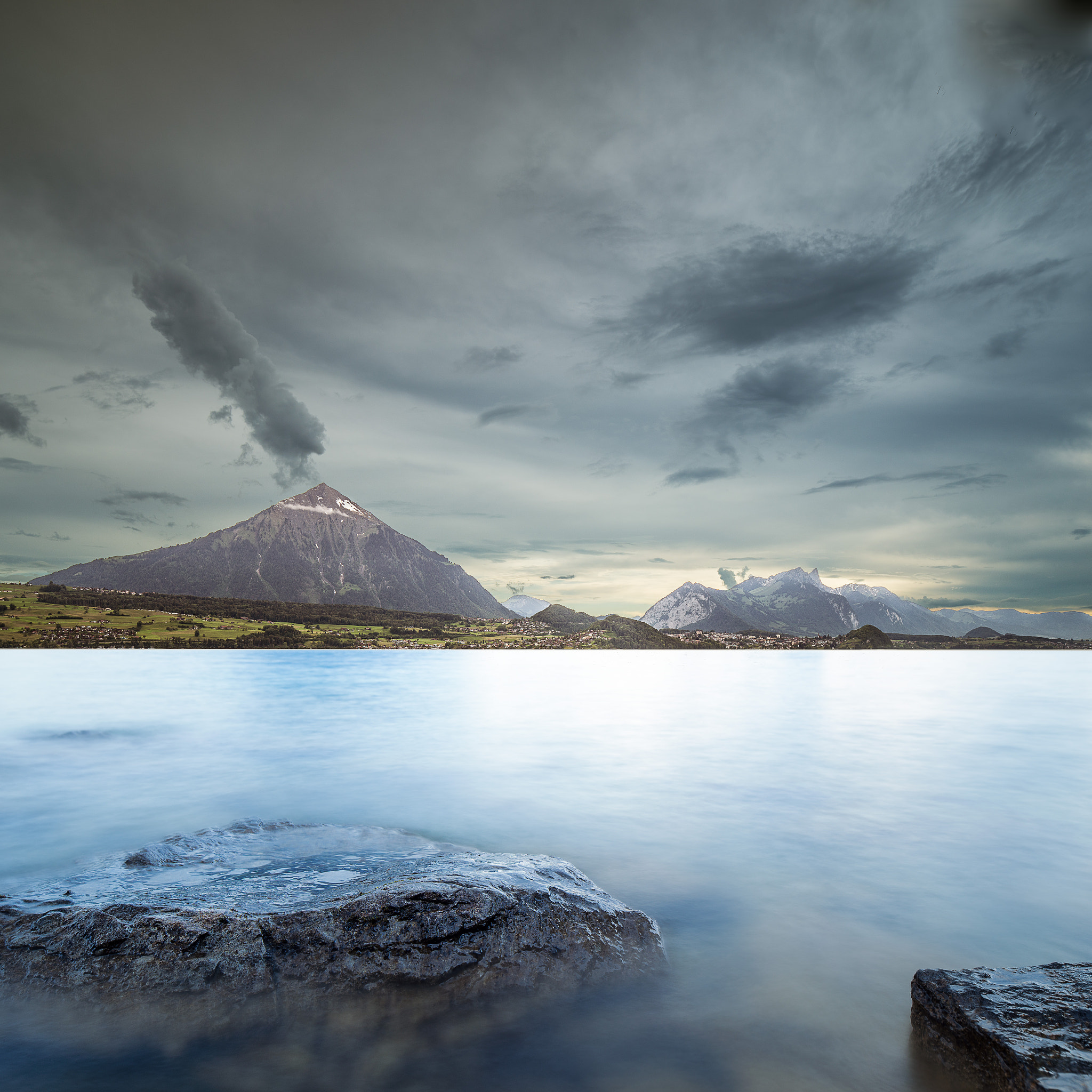 Canon TS-E 24.0mm f/3.5 L II sample photo. Niesen, stockhorn and thunersee photography