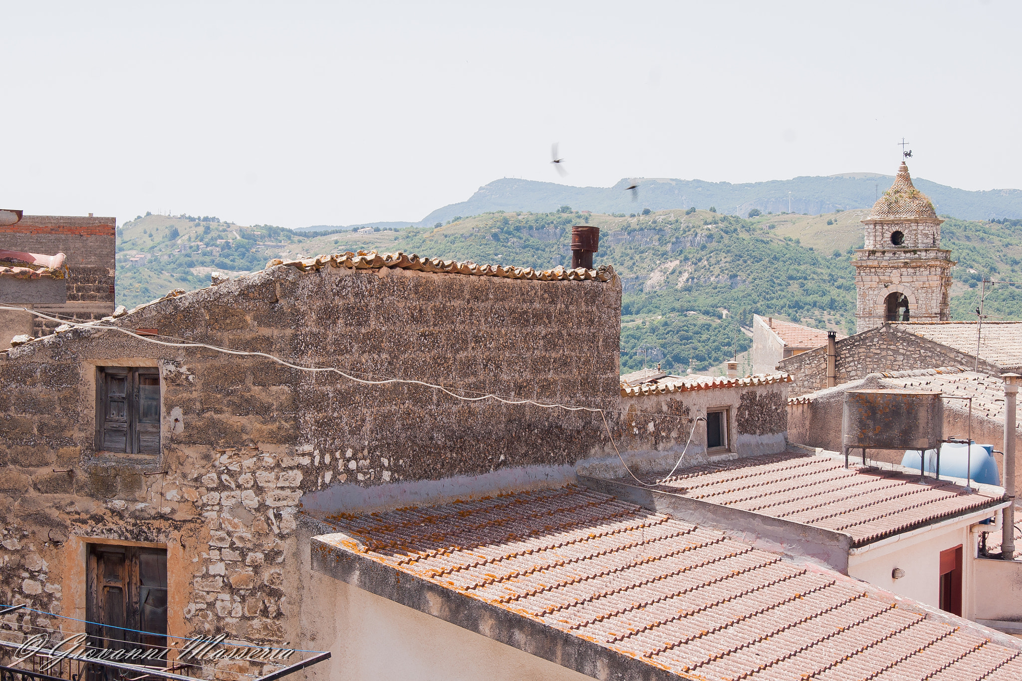 Sony Alpha DSLR-A700 + Sony DT 18-55mm F3.5-5.6 SAM sample photo. View from the balcony of an old village photography