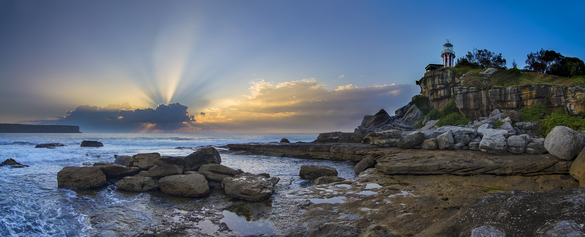 Tokina AT-X Pro 12-24mm F4 (IF) DX sample photo. Hornby lighthouse photography