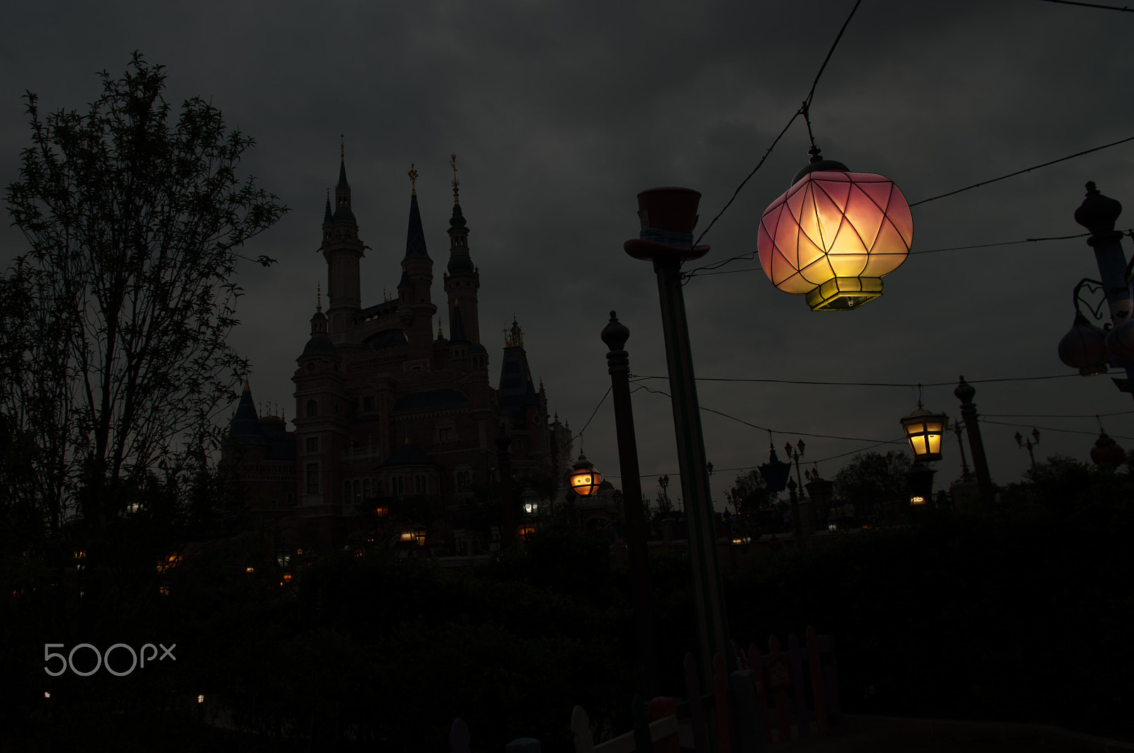 Pentax K20D sample photo. Shanghai disney resort photography