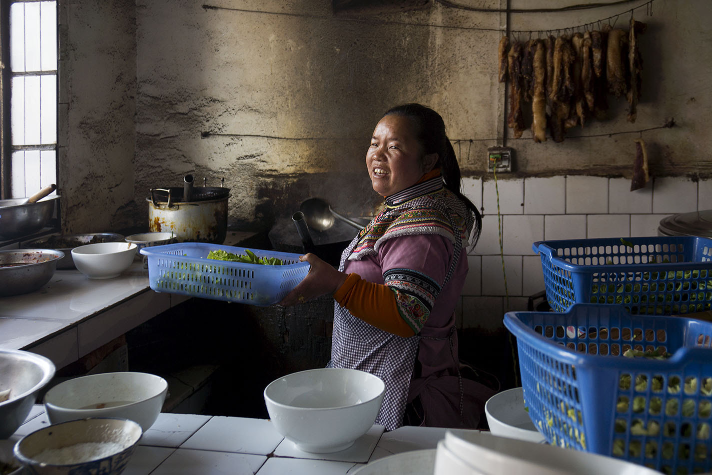 Sony Alpha NEX-7 + Sony Vario-Tessar T* E 16-70mm F4 ZA OSS sample photo. Restaurant in shengcun photography