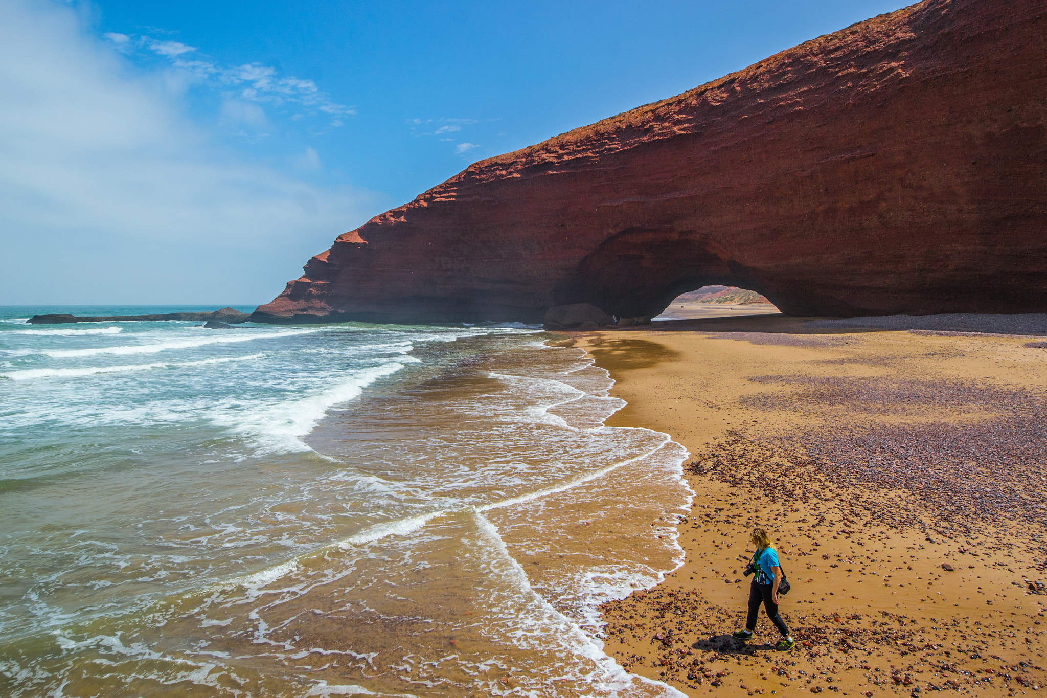 Sigma 8-16mm F4.5-5.6 DC HSM sample photo. Red rocks beach photography
