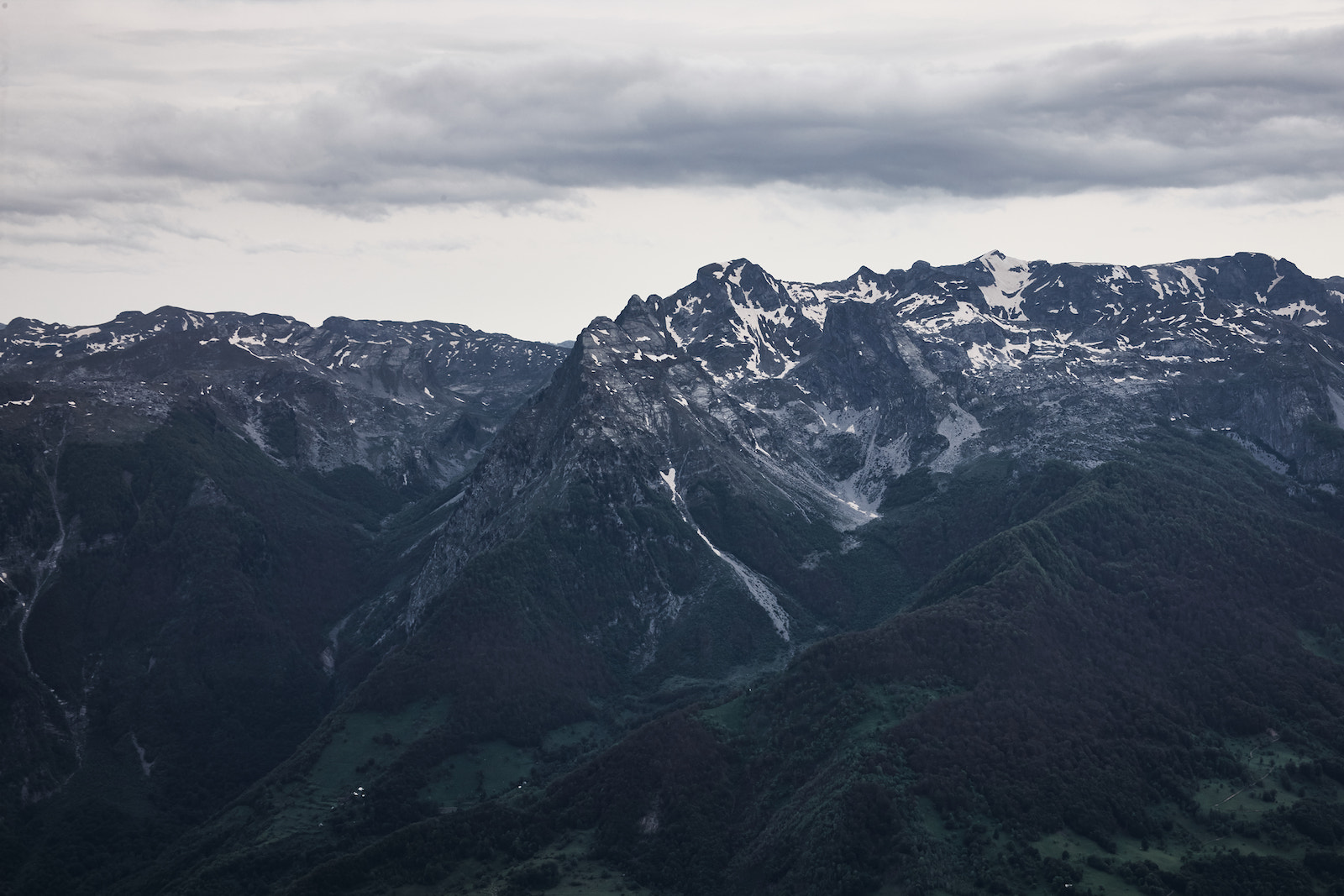 Canon EOS-1Ds Mark III sample photo. Mountains photography