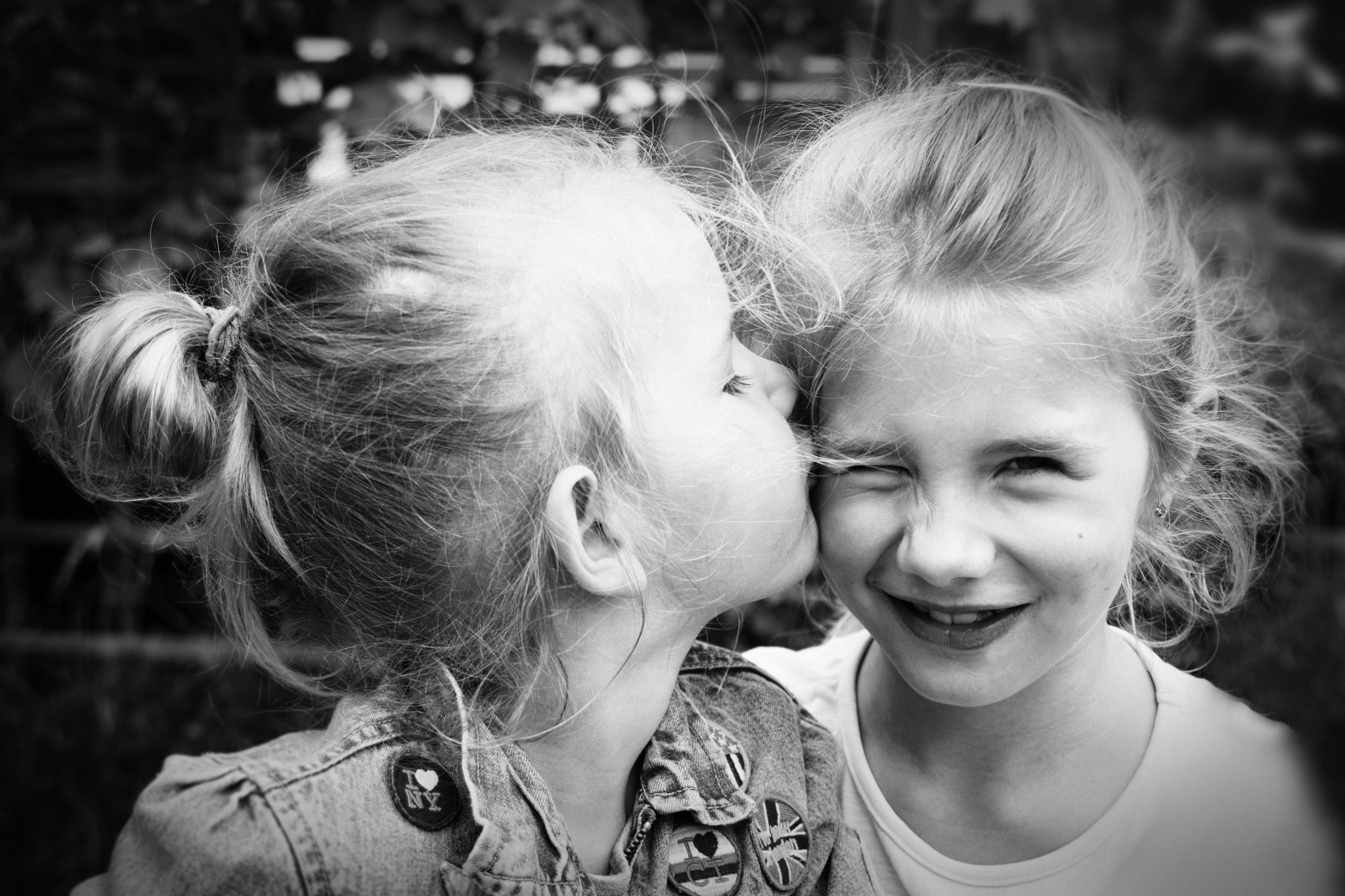 Sony SLT-A77 sample photo. Sister love photography
