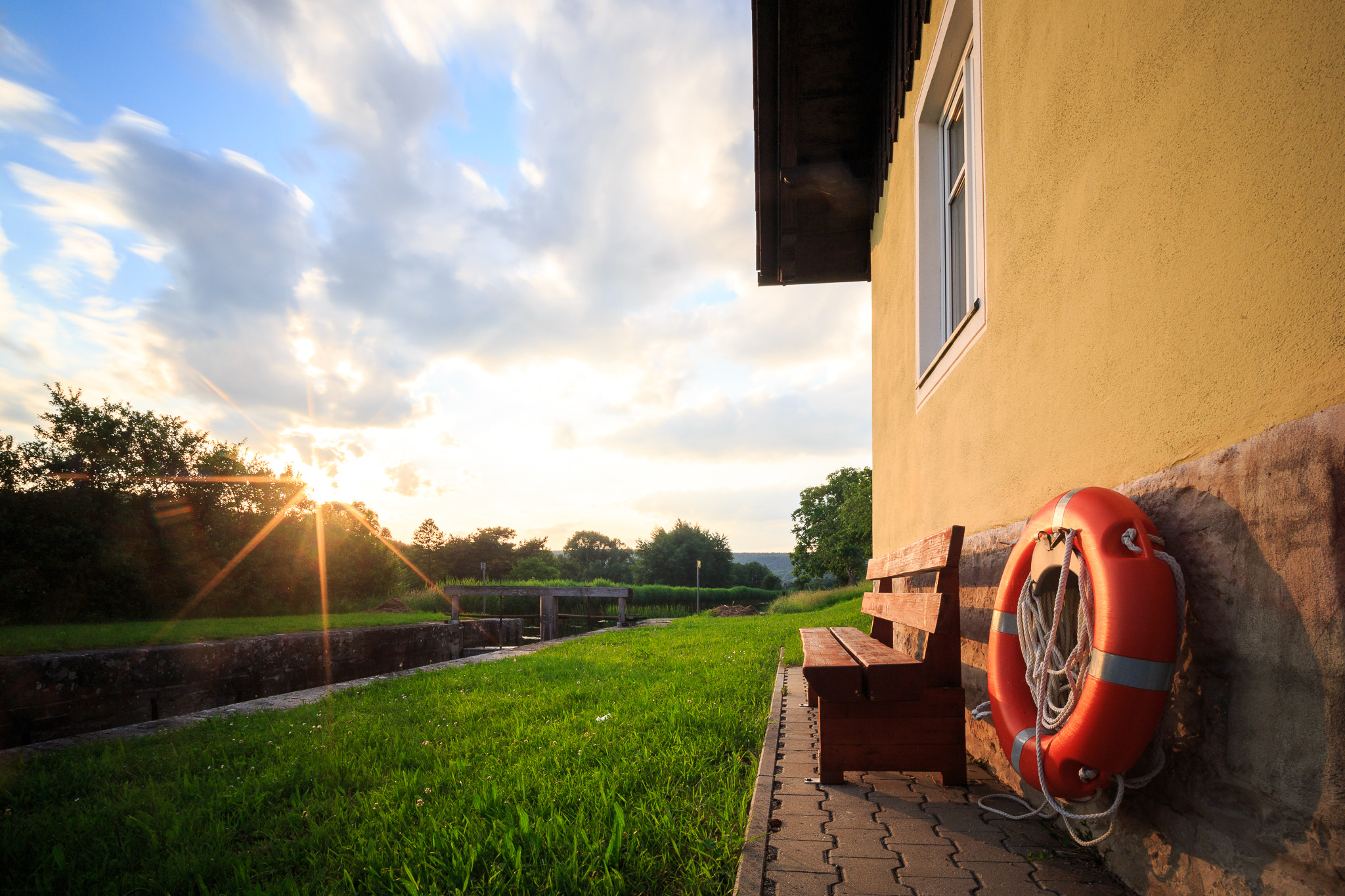 Sigma 17-35mm f/2.8-4 EX DG Aspherical HSM sample photo. Berching photography