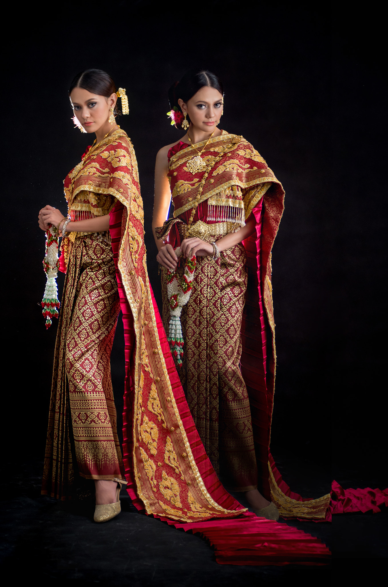 Pentax smc DA 40mm F2.8 XS Lens sample photo. Thai traditional dresses photography