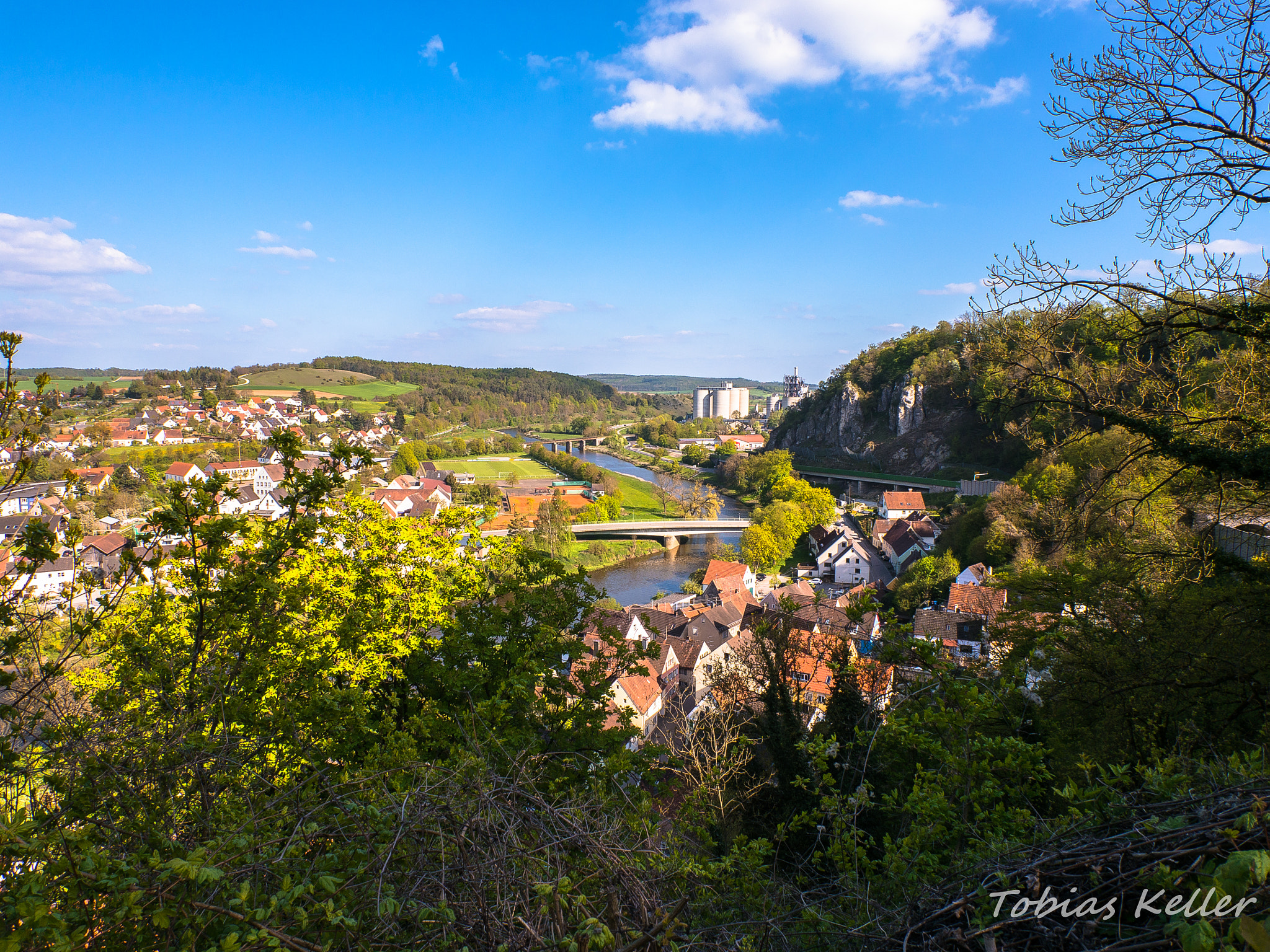 Panasonic Lumix DMC-G5 + Panasonic Lumix G 14mm F2.5 ASPH sample photo. Blick über die stadt photography