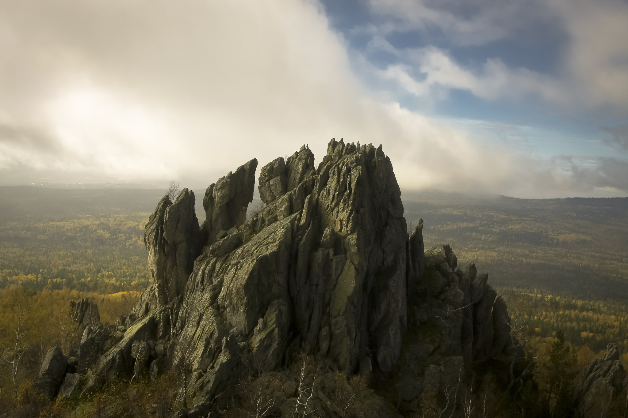 Canon EOS 40D + Sigma 20mm EX f/1.8 sample photo. Lonely stronghold photography