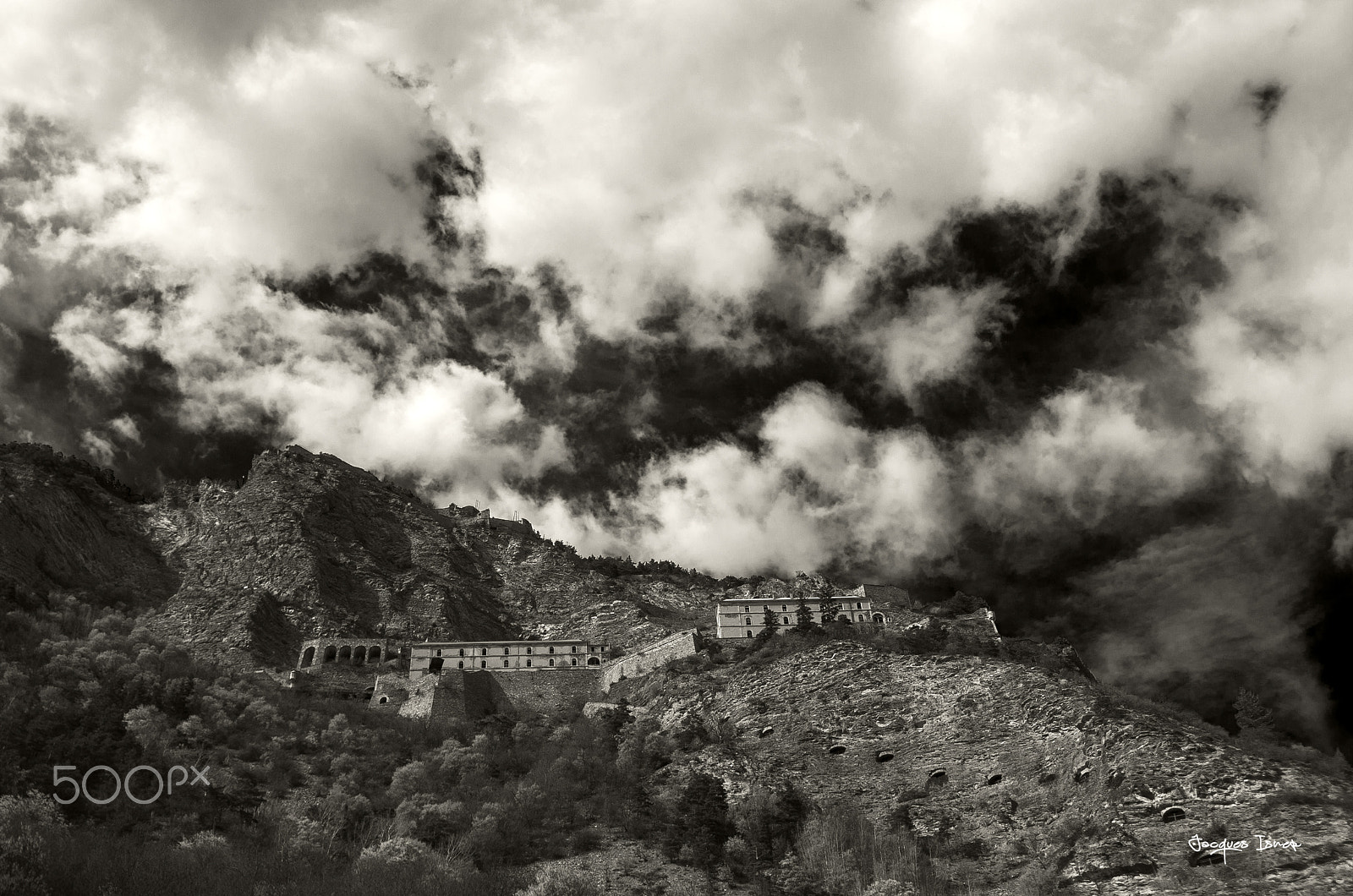Pentax K-5 sample photo. La forteresse de tournoux photography