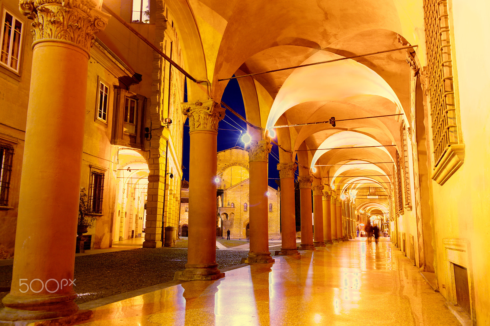 Samsung NX5 sample photo. Bologna by night photography