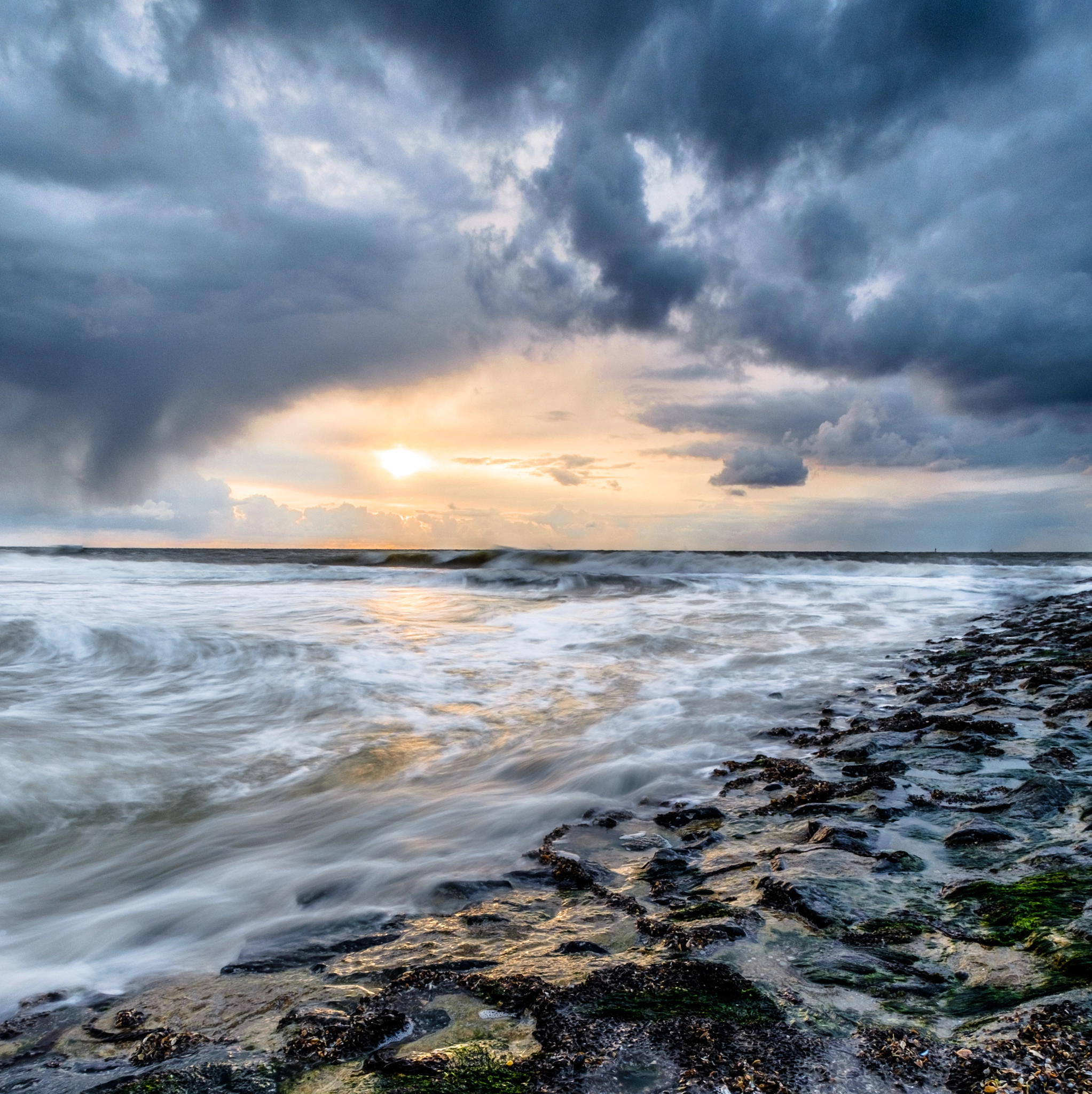 Fujifilm X-T10 + ZEISS Touit 12mm F2.8 sample photo. Stormy day at the wild sea photography