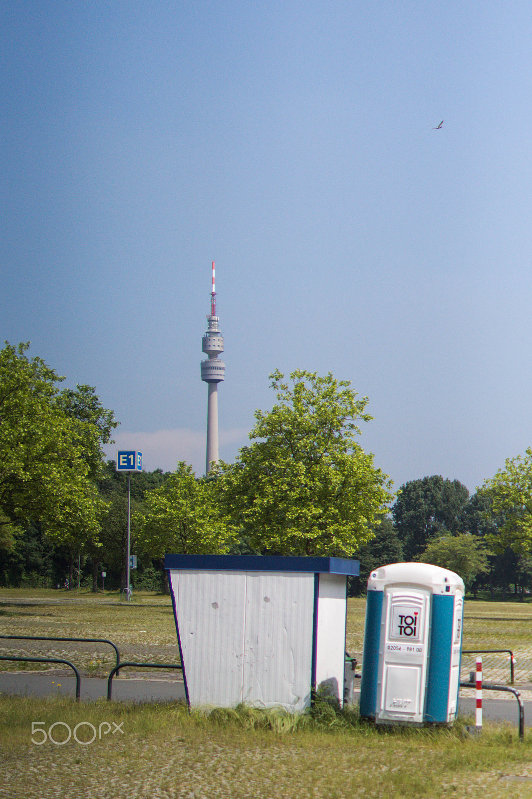Sony SLT-A77 + Sony DT 35mm F1.8 SAM sample photo. Florian photography