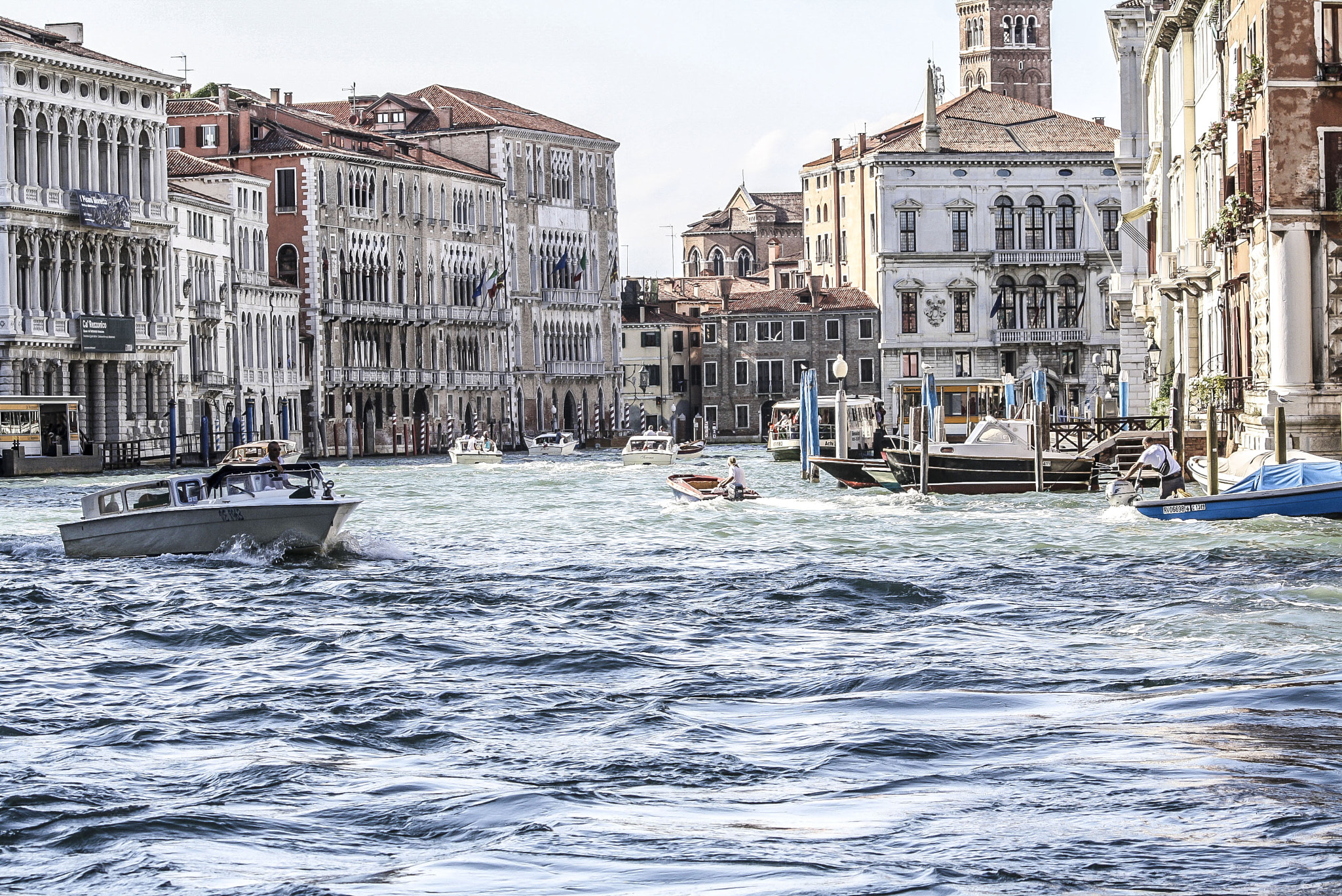 Canon EOS 1000D (EOS Digital Rebel XS / EOS Kiss F) sample photo. Venice, italy photography