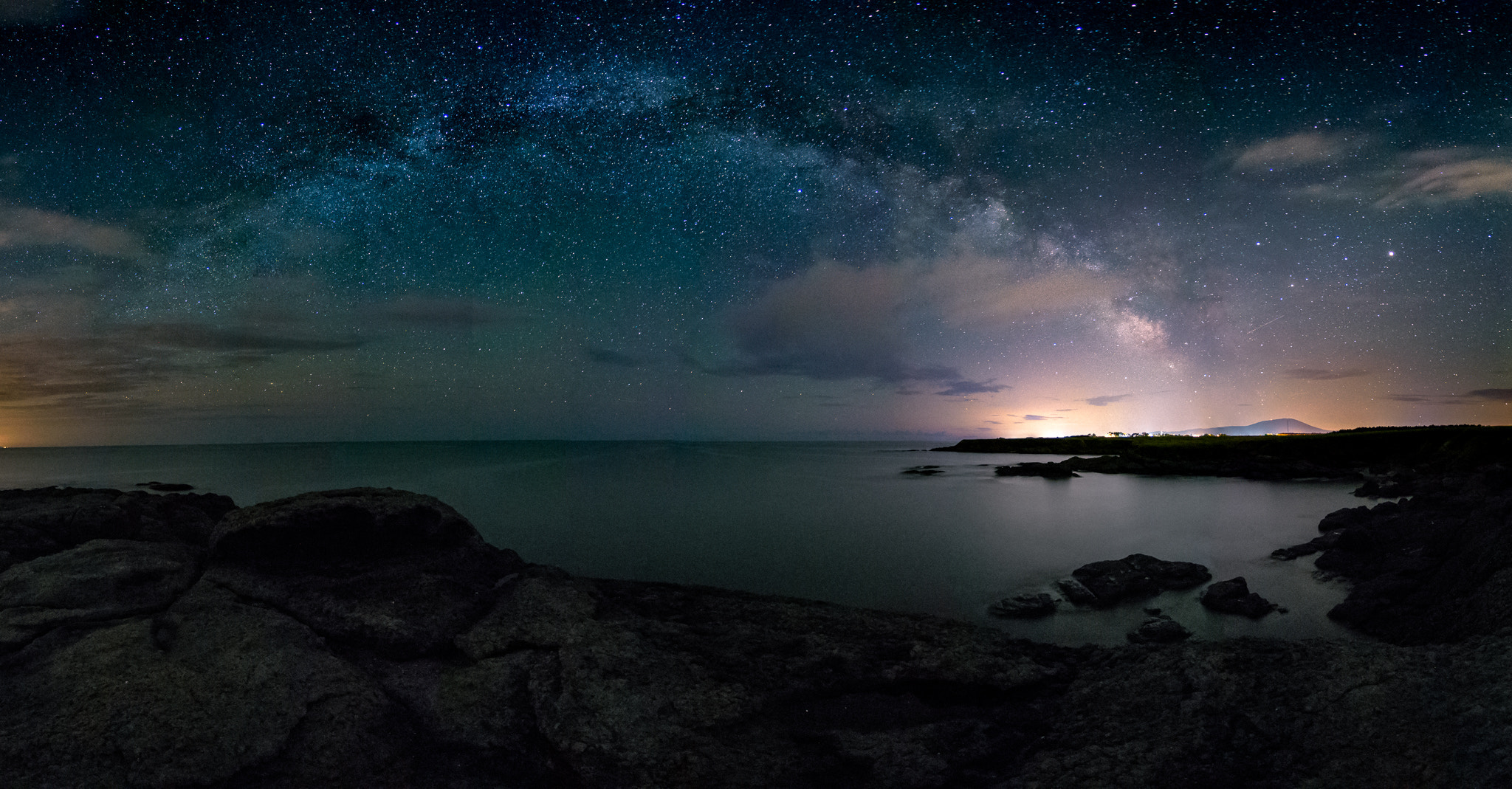 Nikon AF DX Fisheye-Nikkor 10.5mm F2.8G ED sample photo. Night over black sea photography