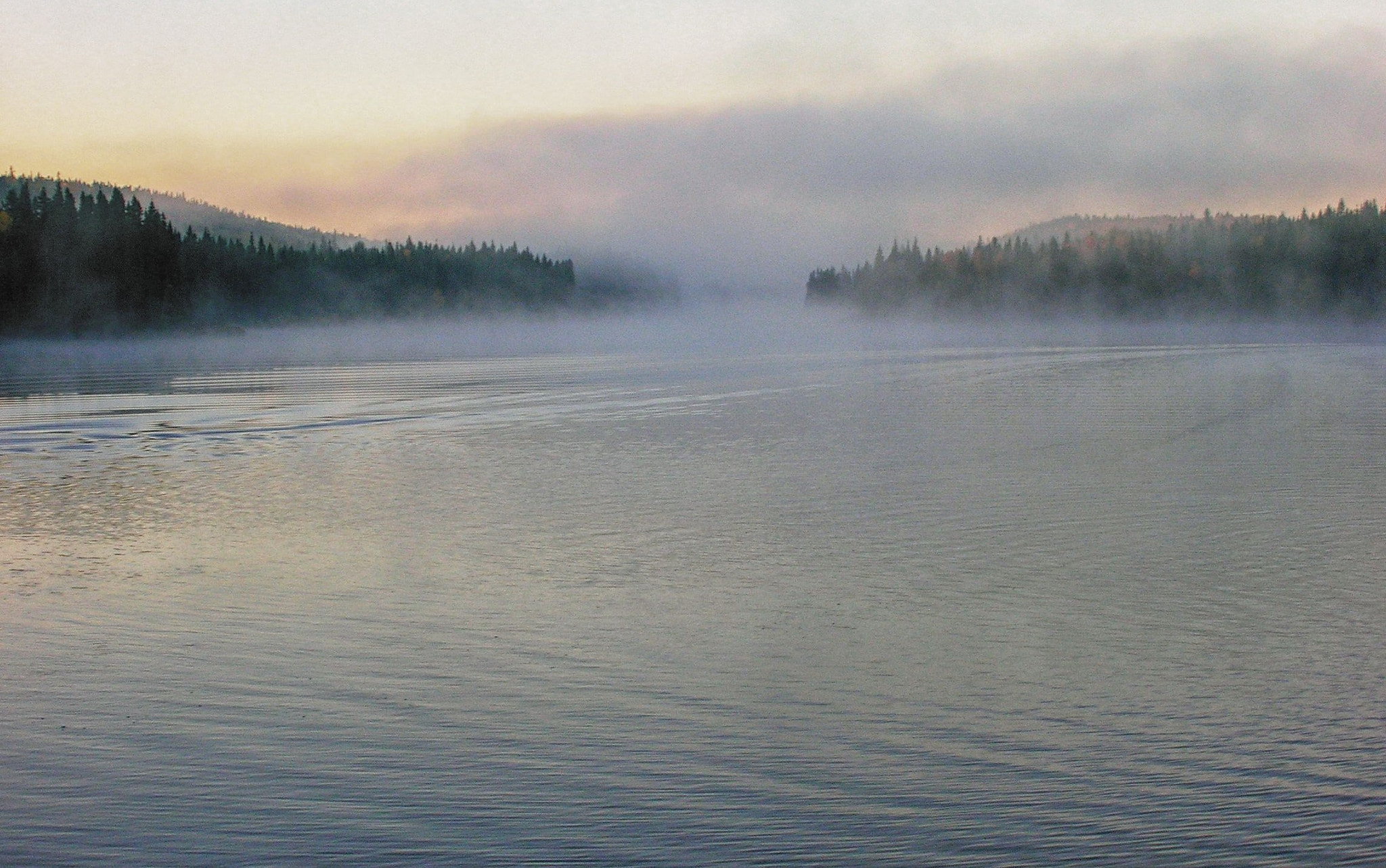 Nikon E4600 sample photo. Québec, lac edouard photography