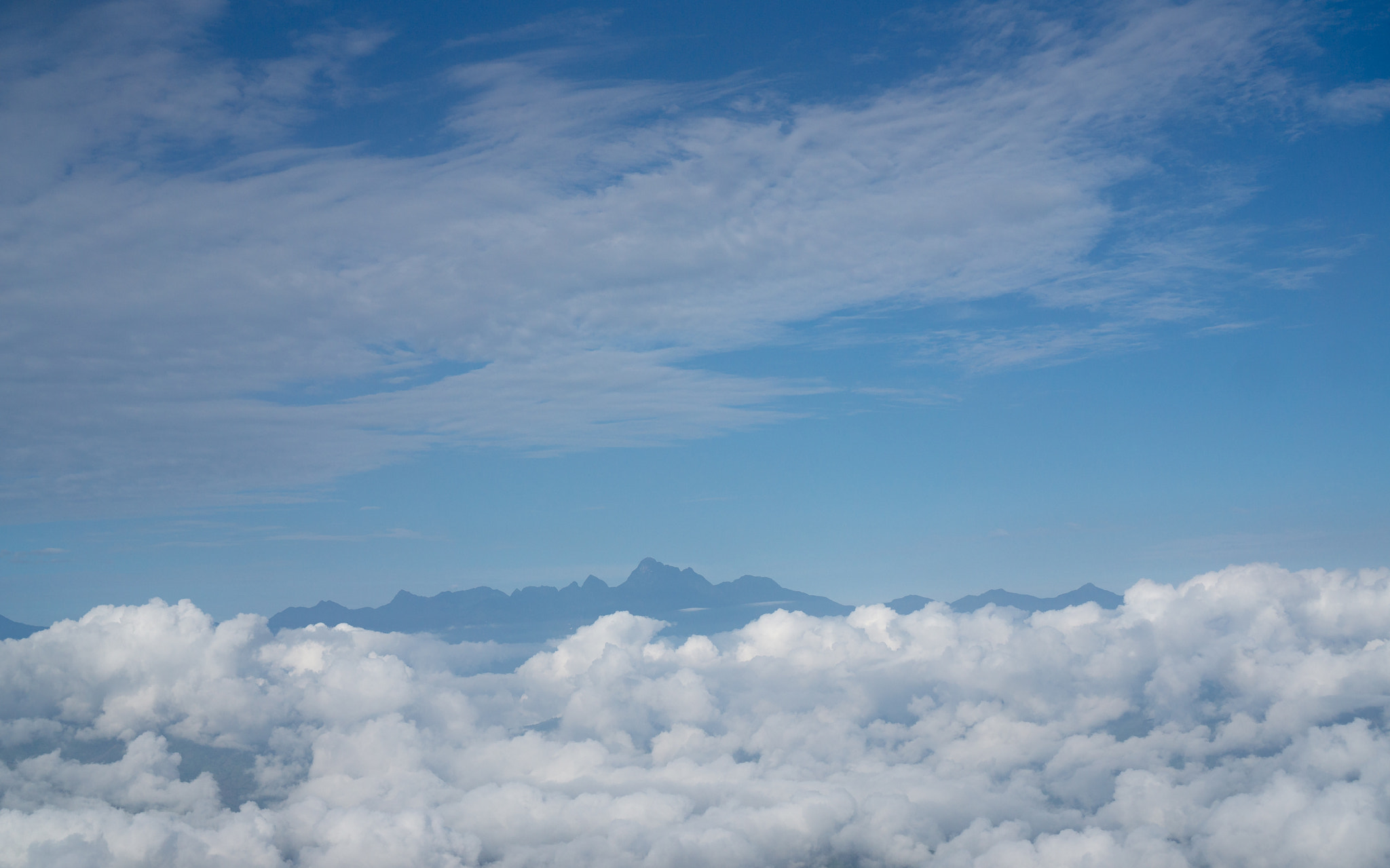 Sony Alpha NEX-6 + Sony E 35mm F1.8 OSS sample photo. Blue mountains photography