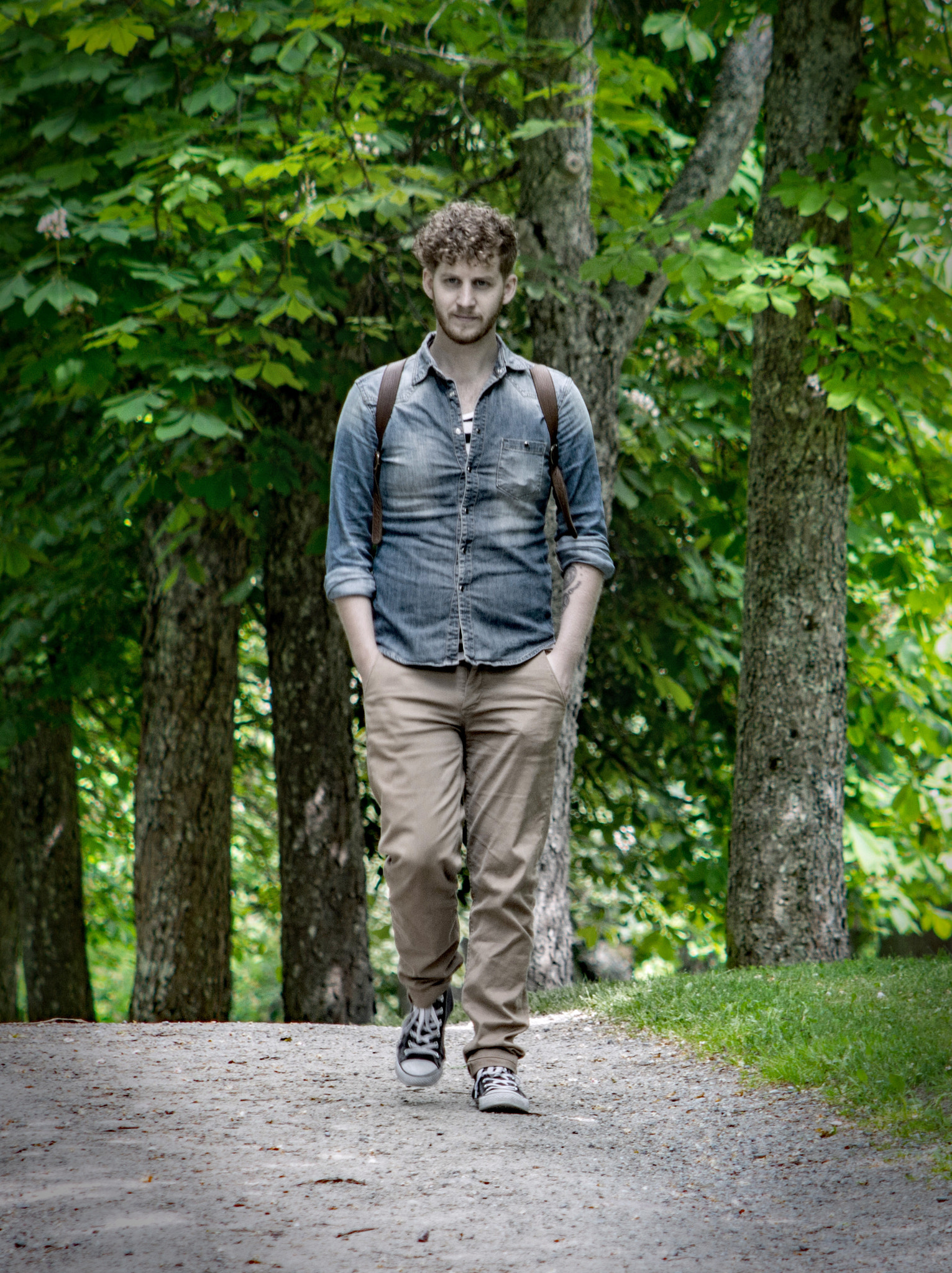 Canon EF 55-200mm F4.5-5.6 II USM sample photo. Walking man photography