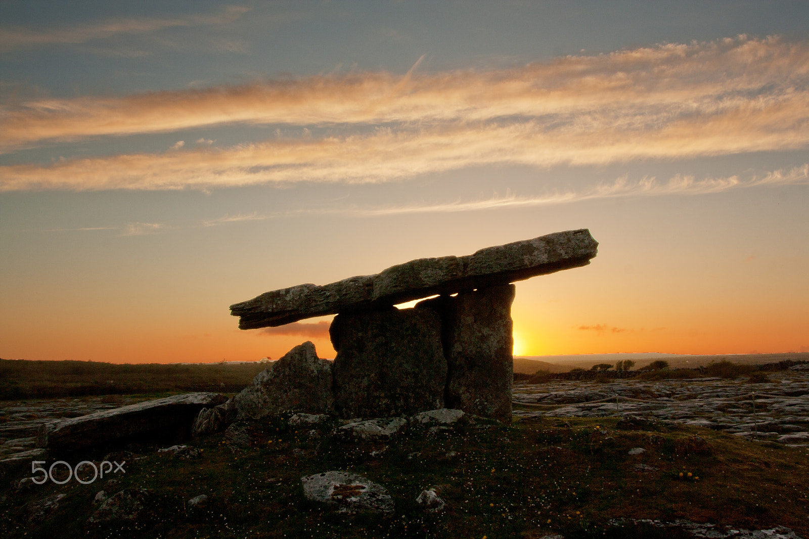 Canon EOS 1000D (EOS Digital Rebel XS / EOS Kiss F) + Sigma 17-70mm F2.8-4 DC Macro OS HSM | C sample photo. Poulnabrone sunset photography