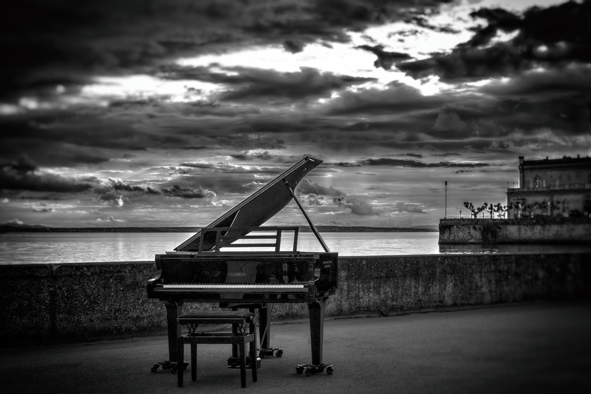 Panasonic Lumix DMC-GF7 sample photo. Piano photography