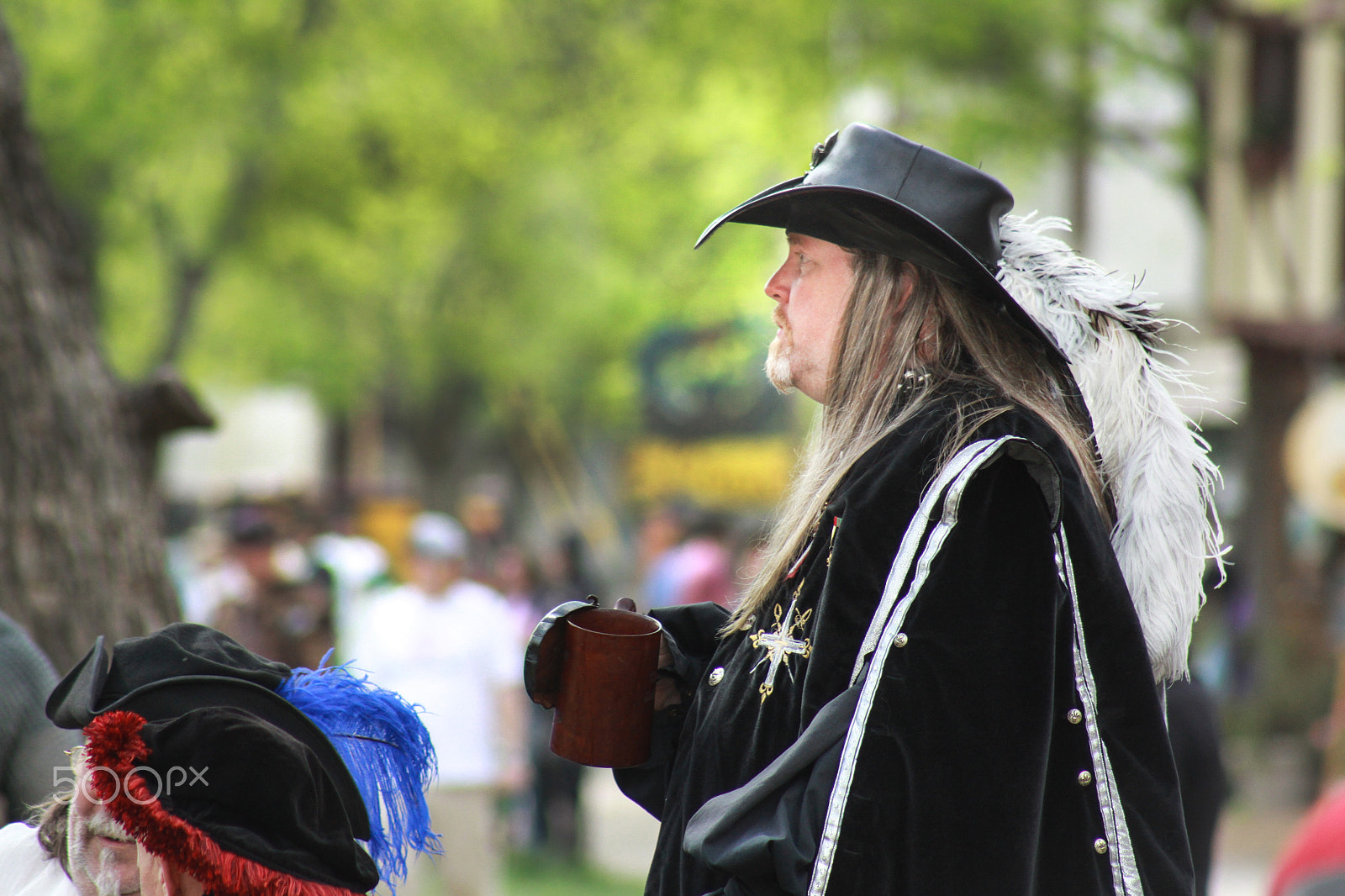 Canon EOS 50D + EF75-300mm f/4-5.6 sample photo. Man of the cross photography