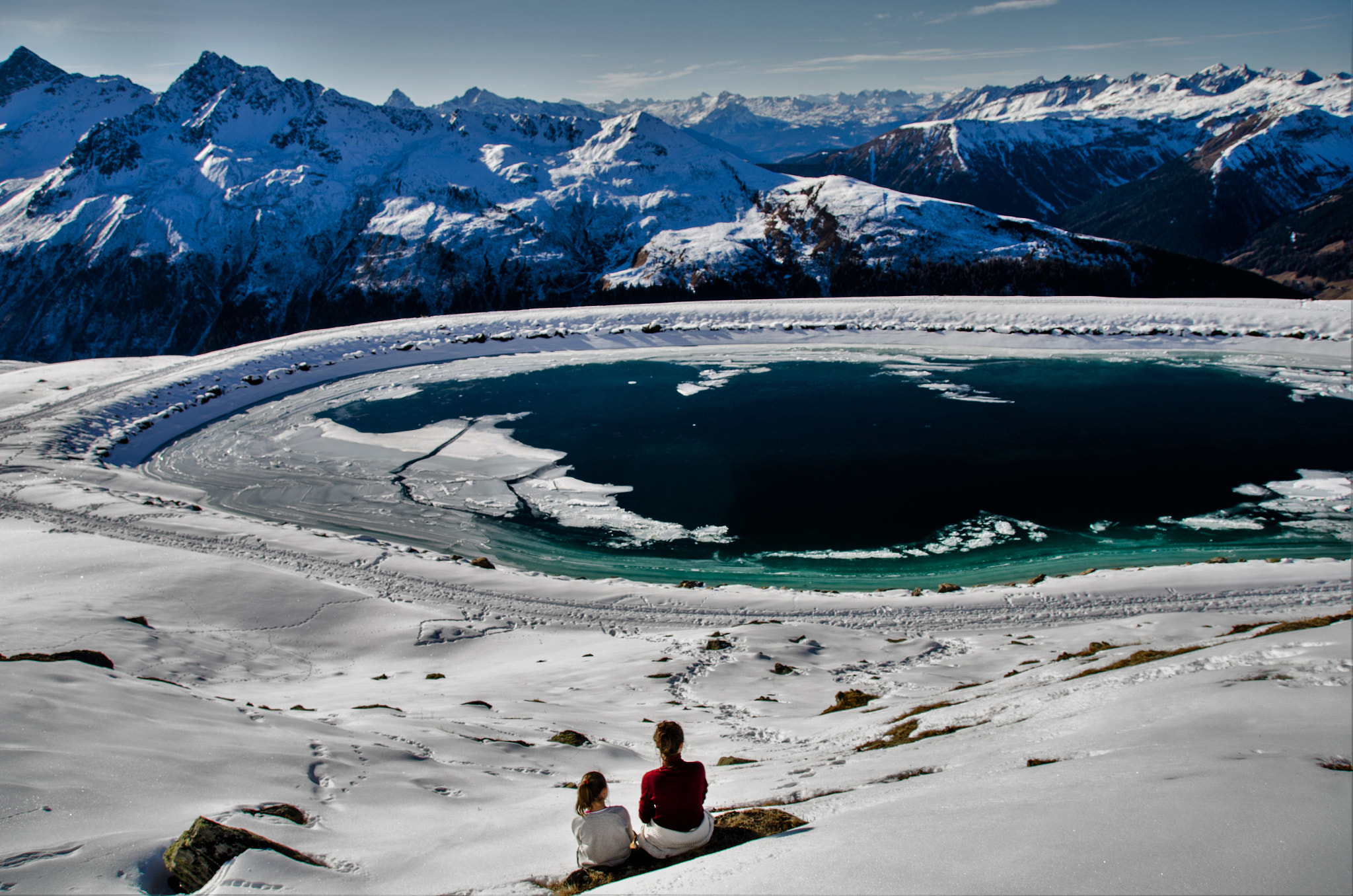 Nikon PC-E Nikkor 24mm F3.5D ED Tilt-Shift sample photo. Girls in the mountains. photography