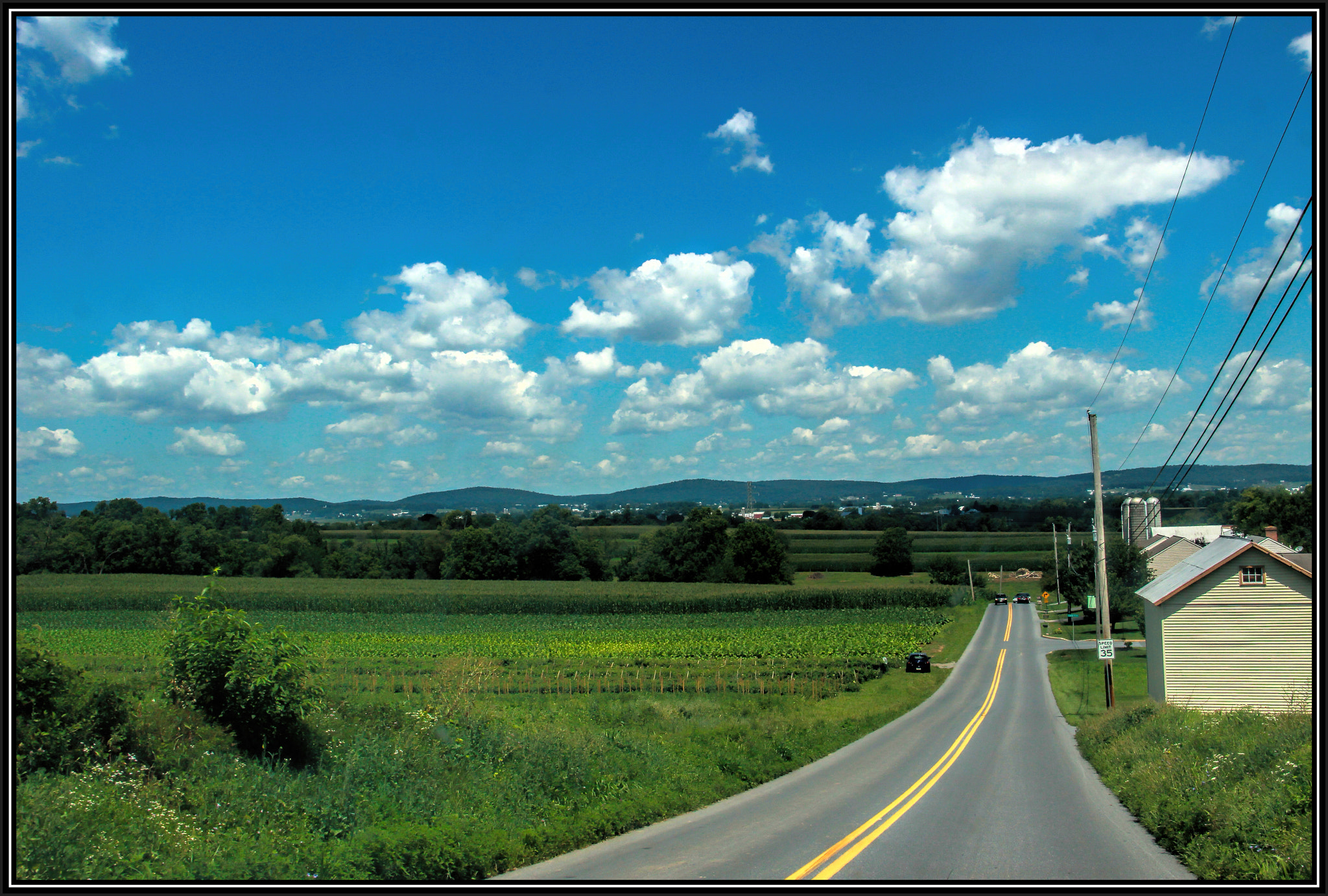 Canon EOS 600D (Rebel EOS T3i / EOS Kiss X5) sample photo. Country roads photography